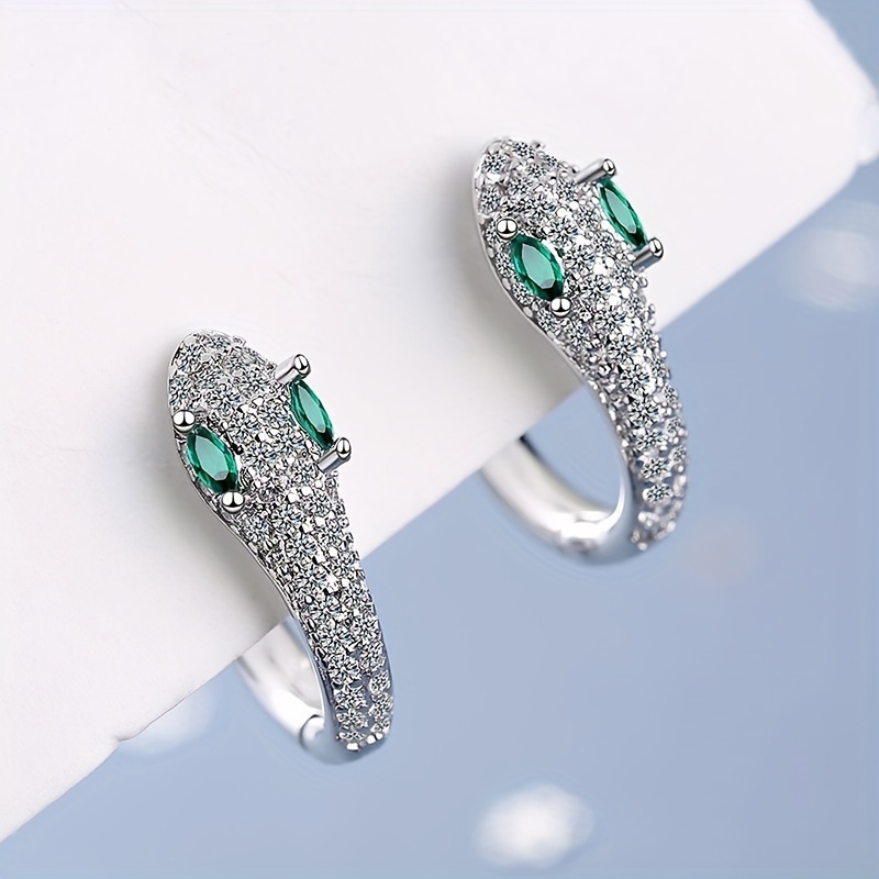 

Creative Snake Design With White & Emerald Zircon Decor Hoop Earrings Retro Elegant Style Silver Plated Jewelry Female Gift