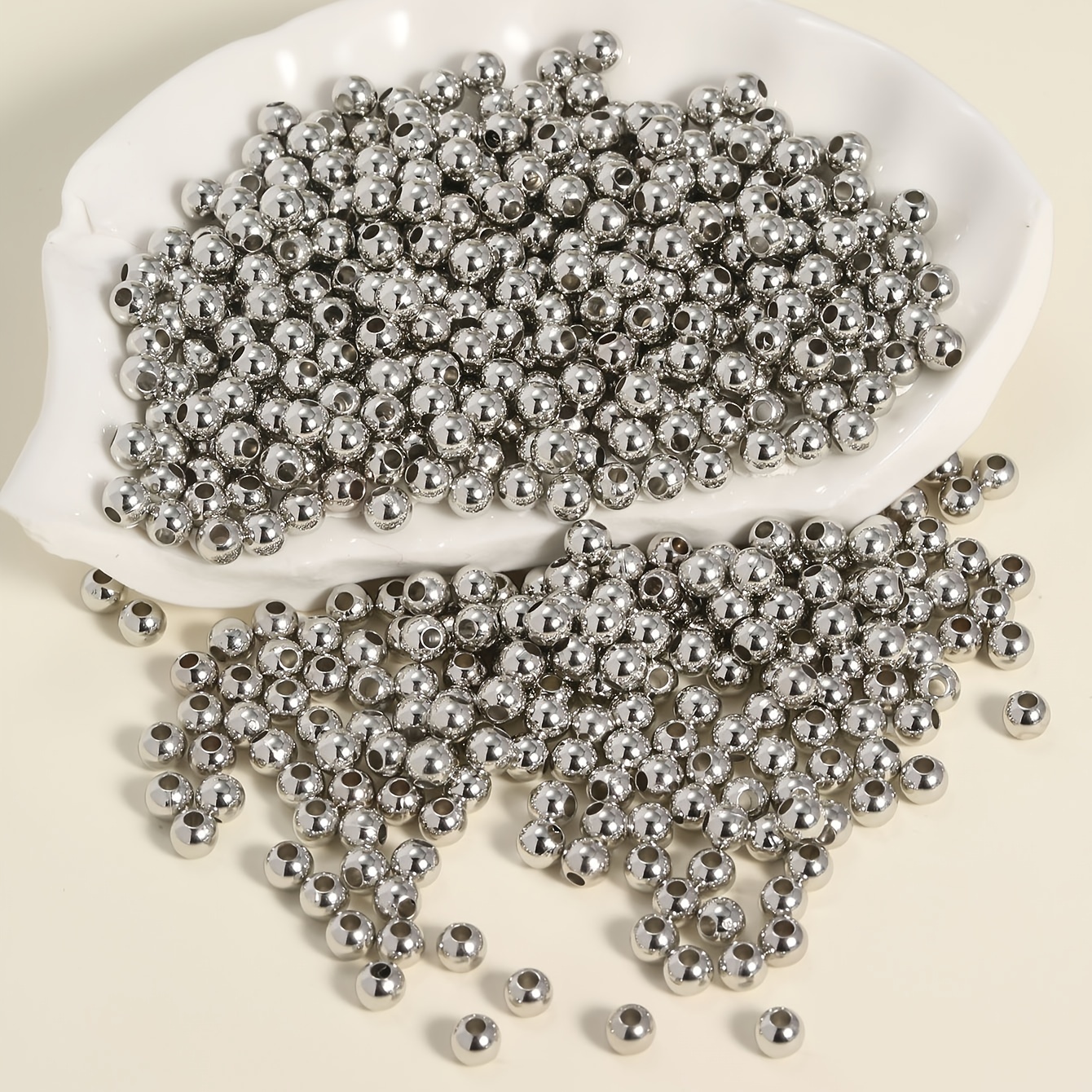 800pcs 4MM Plastic Round Beads Set