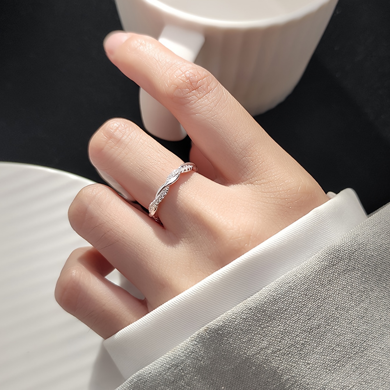 1pc Easy Temperament Irregular Geometric Inlaid Light Luxury Niche Ring