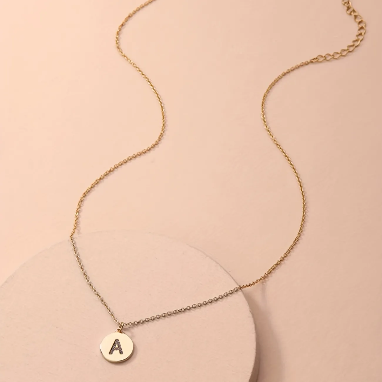 Fashionable Vintage Golden Letter Copper Alloy Necklace - Temu