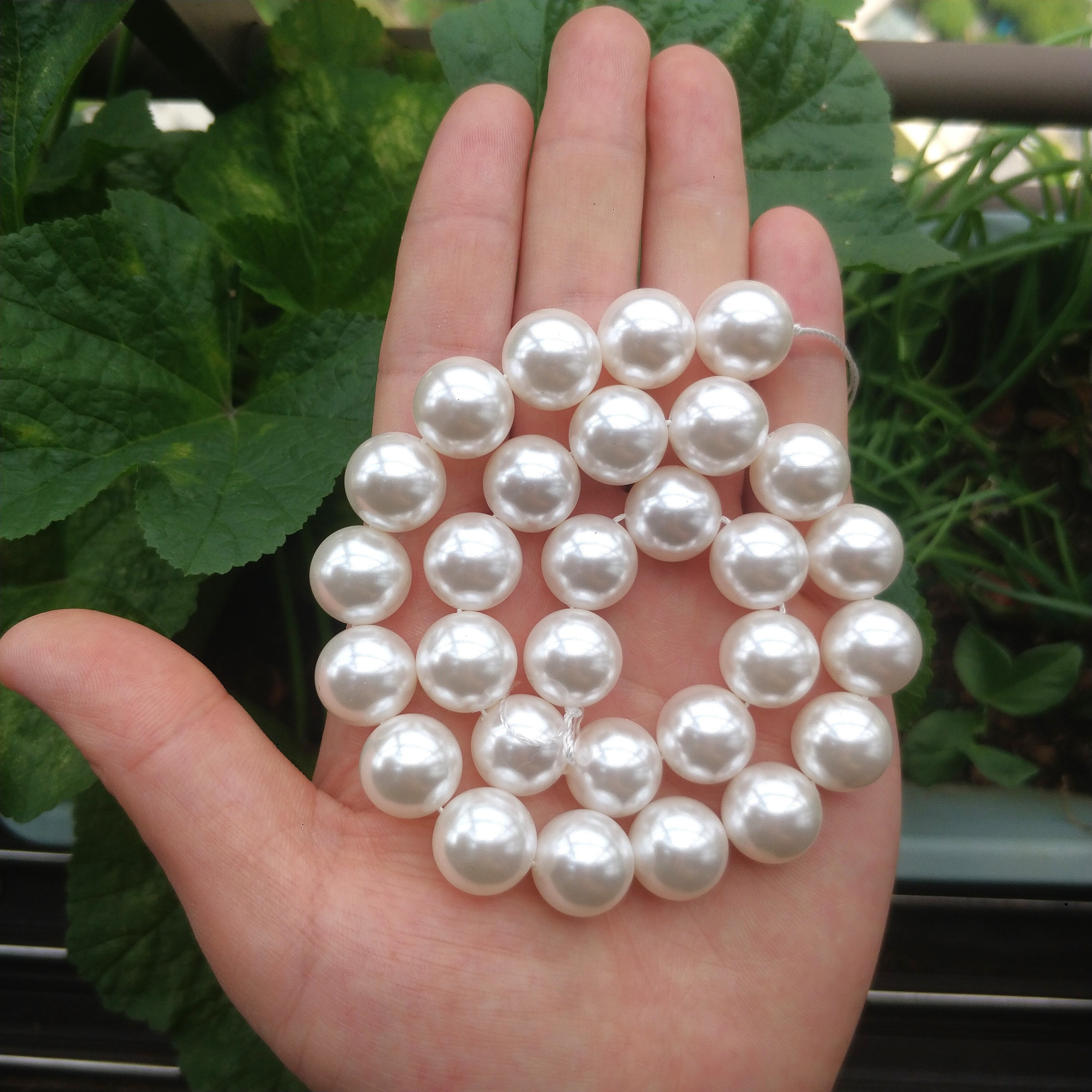 2mm-16mm Natural White Mother Of Pearl Shell Beads Round Loose Beads  Long-lasting Color Pearl Beads For Jewelry Making Bracelets Necklaces  Earrings Cr