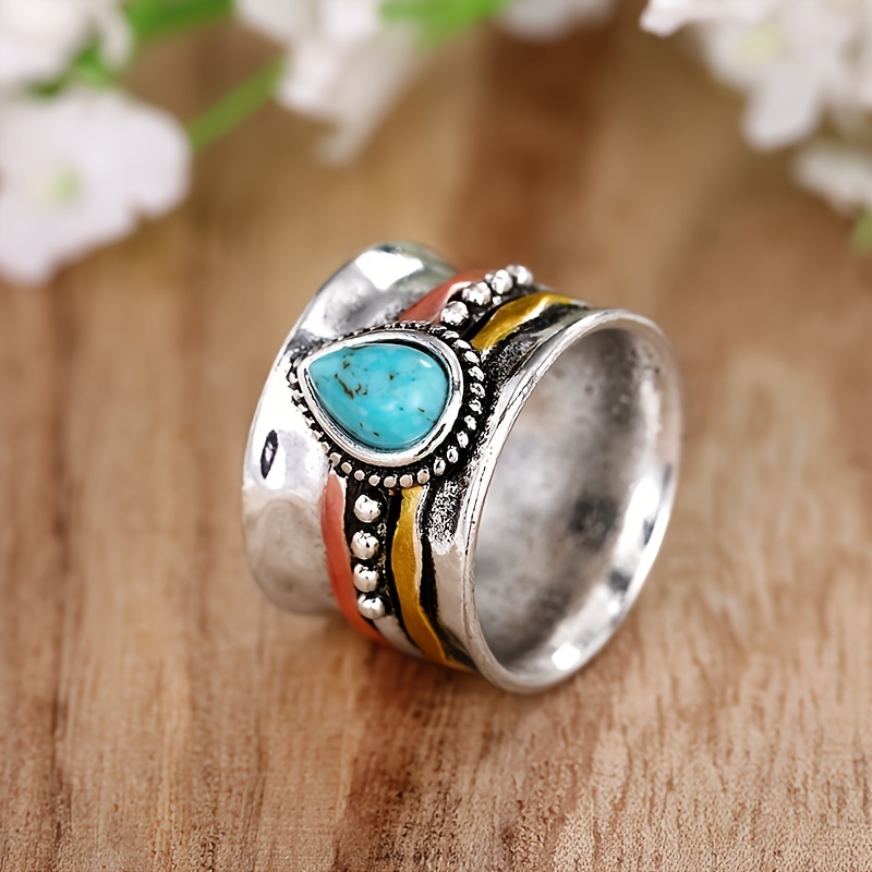 Vintage Ring with Inlaid Synthetic Zirconia — Unisex Accessory