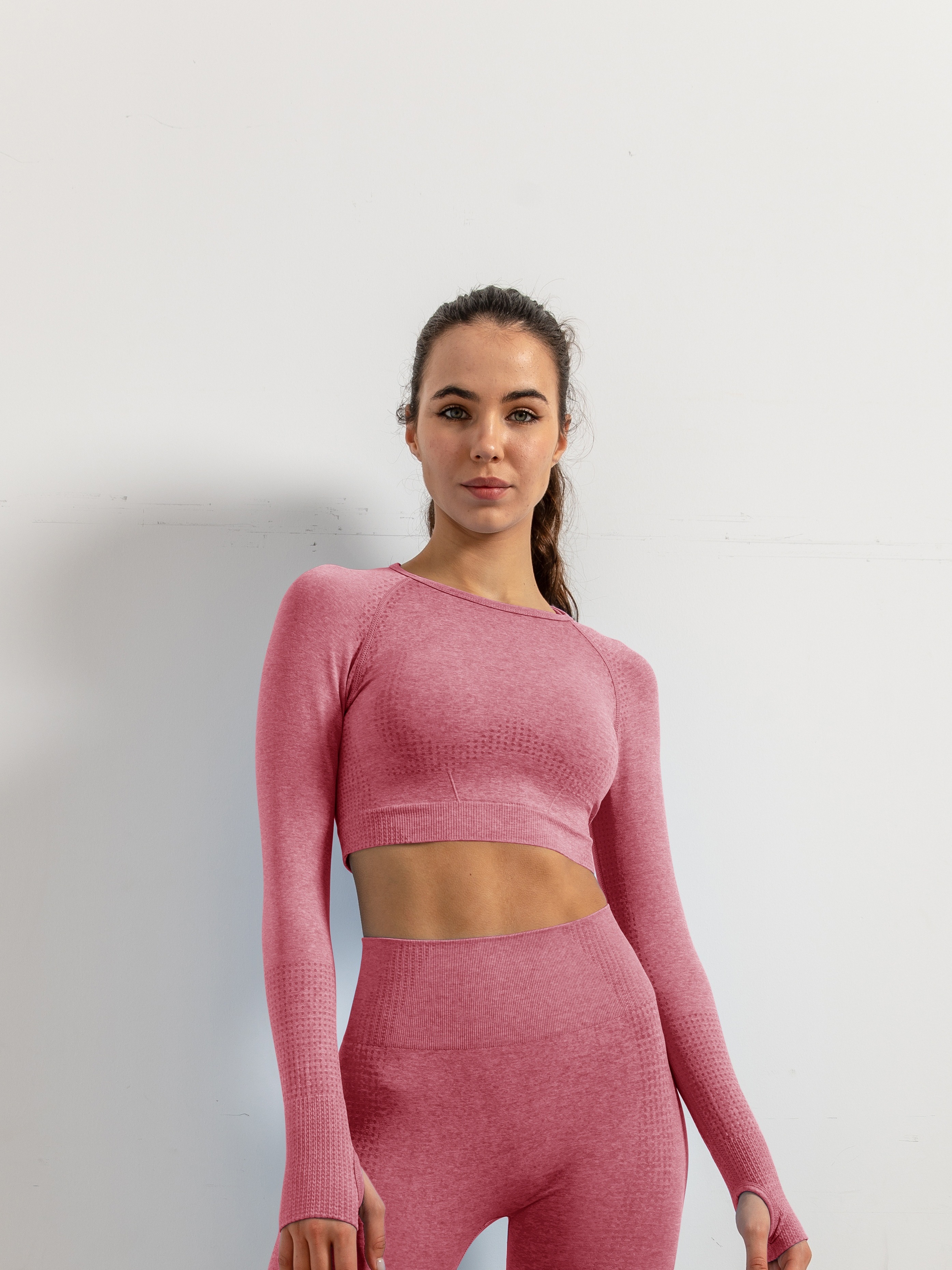 Women Cutout Yoga Crop Tops Long Sleeve Stretch Gym Workout Casual Shrugs  Athletic Sports Super Cropped Sweatshirt Tank Top at  Women's  Clothing store
