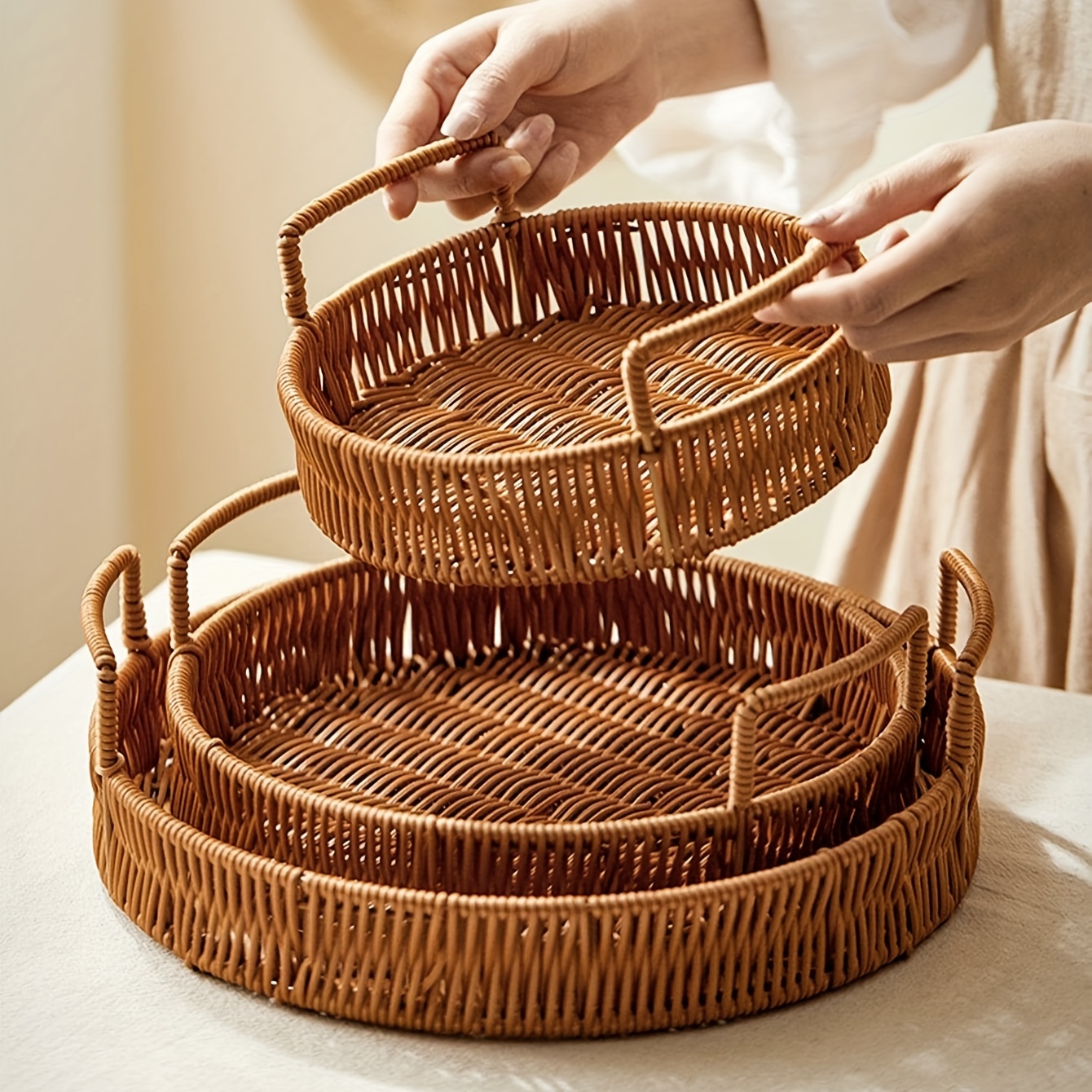 Small Round Natural Woodchip Wooden Decorative Storage Basket with Handle  Wood Chip Material Fruit Basket 