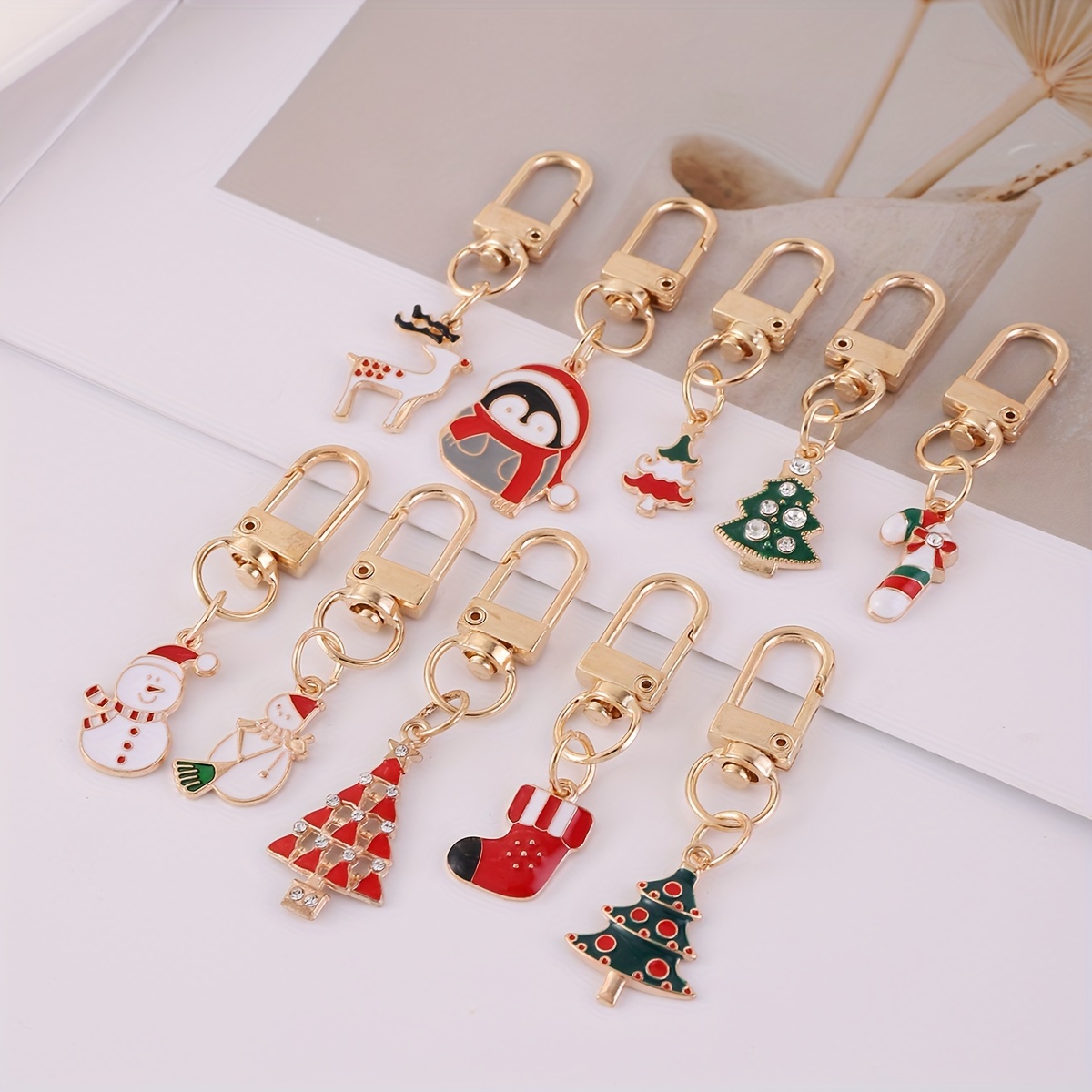 Christmas Series Keychain Cute Cartoon Alloy Key Chain Ring - Temu Australia