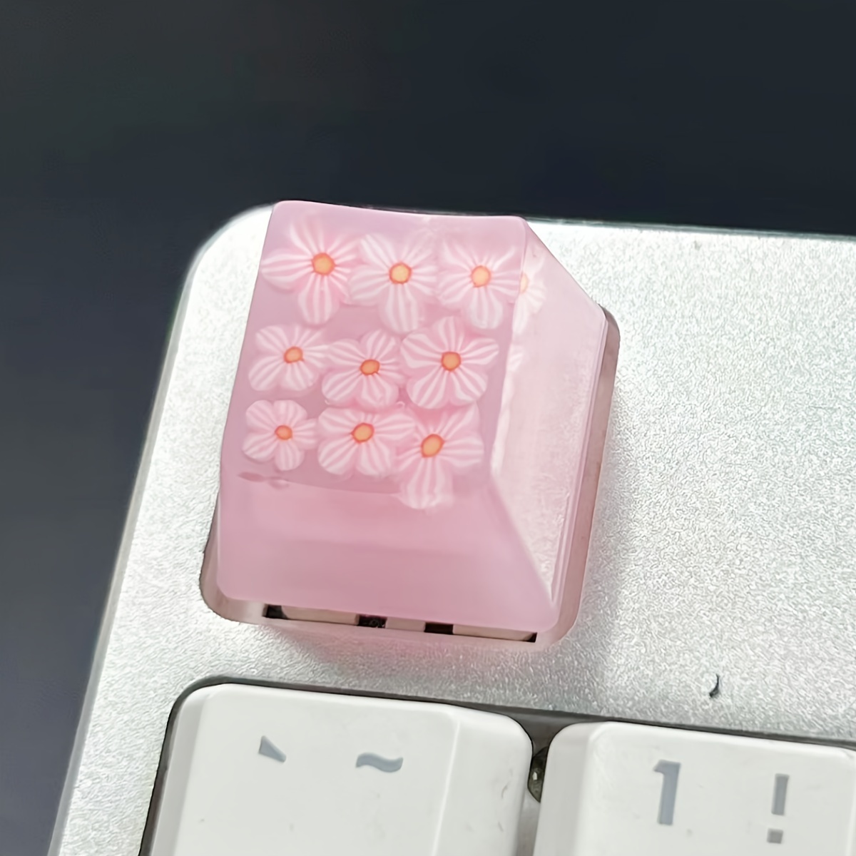 Translucent Flower Pattern Keycap Suitable For Keyboard Accessories - Temu