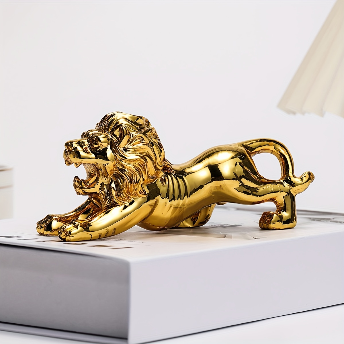 Resin Cheetah Figurine, Leopard Art Crafts Sculpture for Home Living Room  shelf of table Decor , L