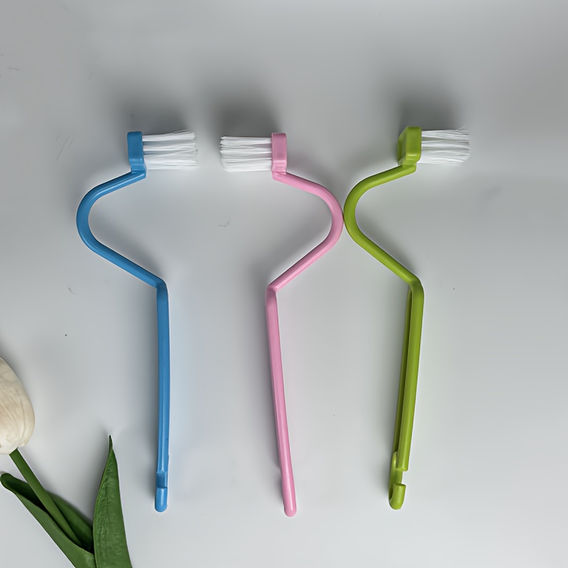 Pack De 3 Cepillos Giratorios Para Rincones + 3 Ganchos Con Forma De Corazón - Para Baño Y Cocina