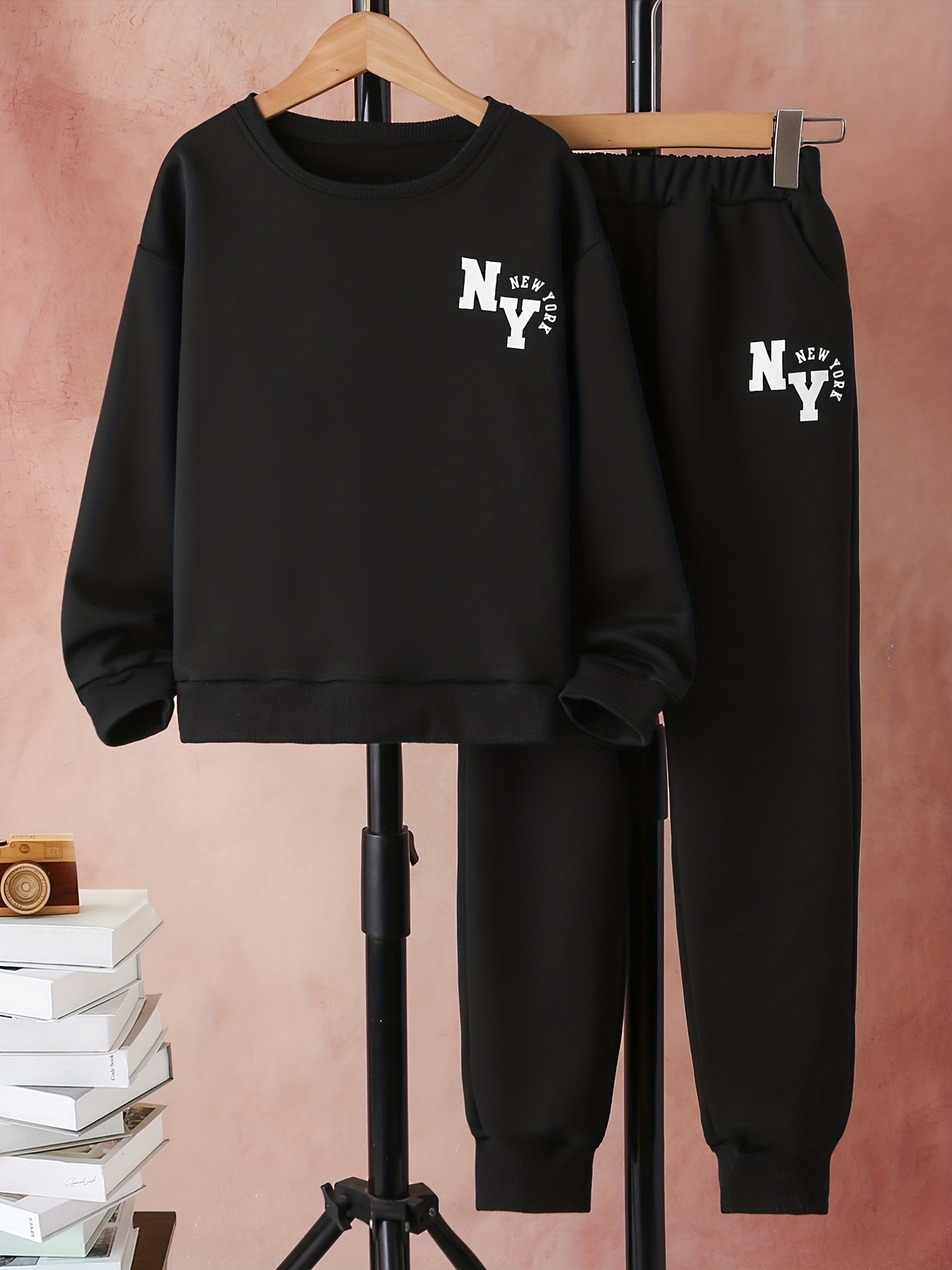 Girls Outfits new York Print Sweatshirt + Joggers Set - Temu