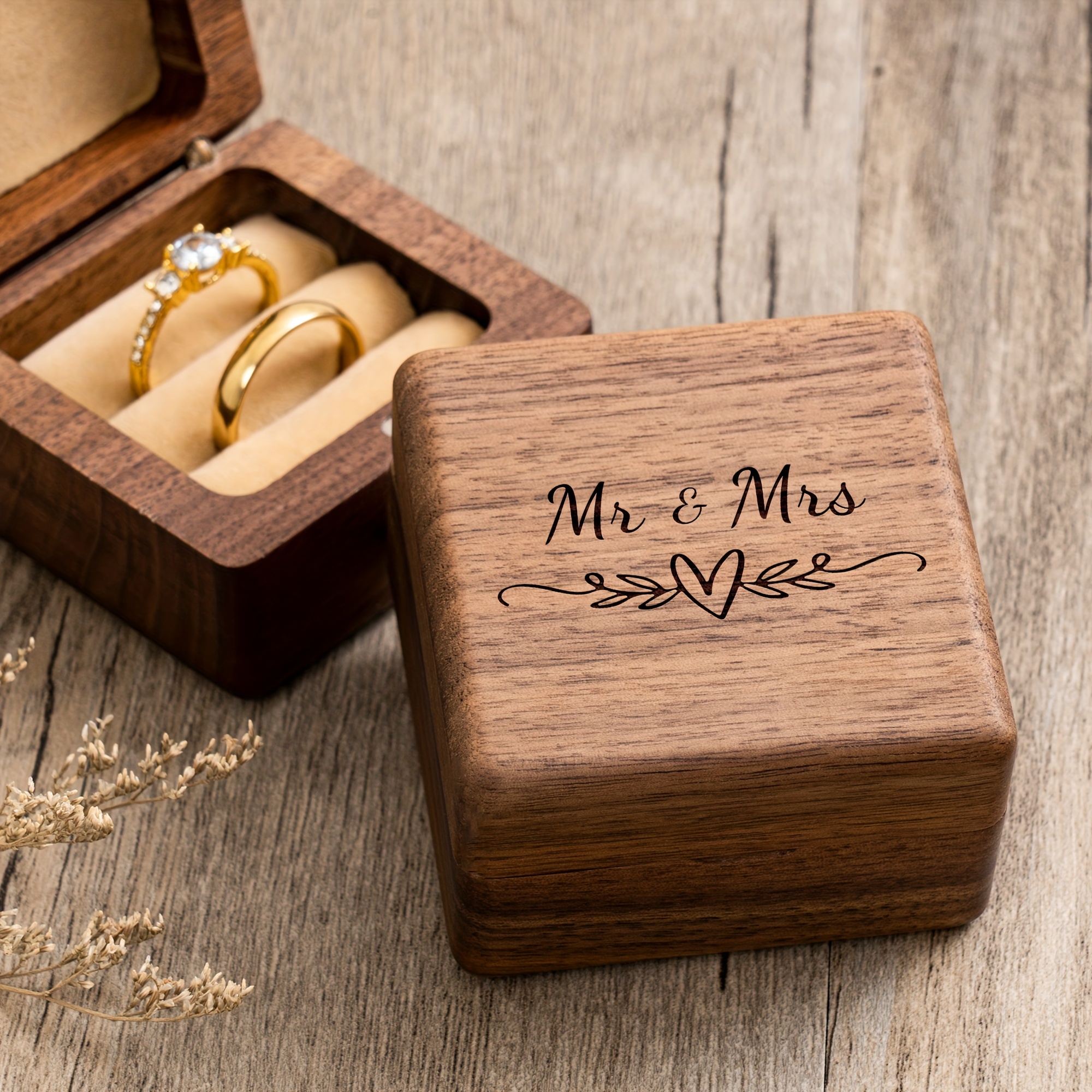 Mr. & Mrs. Wedding Box