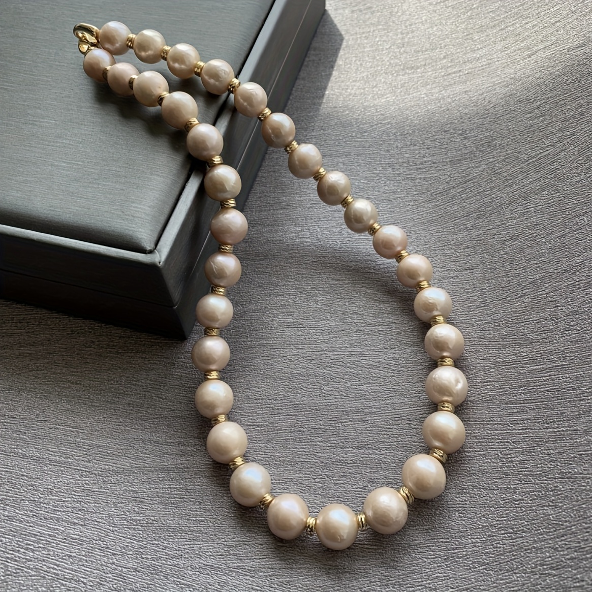 Nature Freshwater Pearls Fashion Accessory for Women Bras Gold