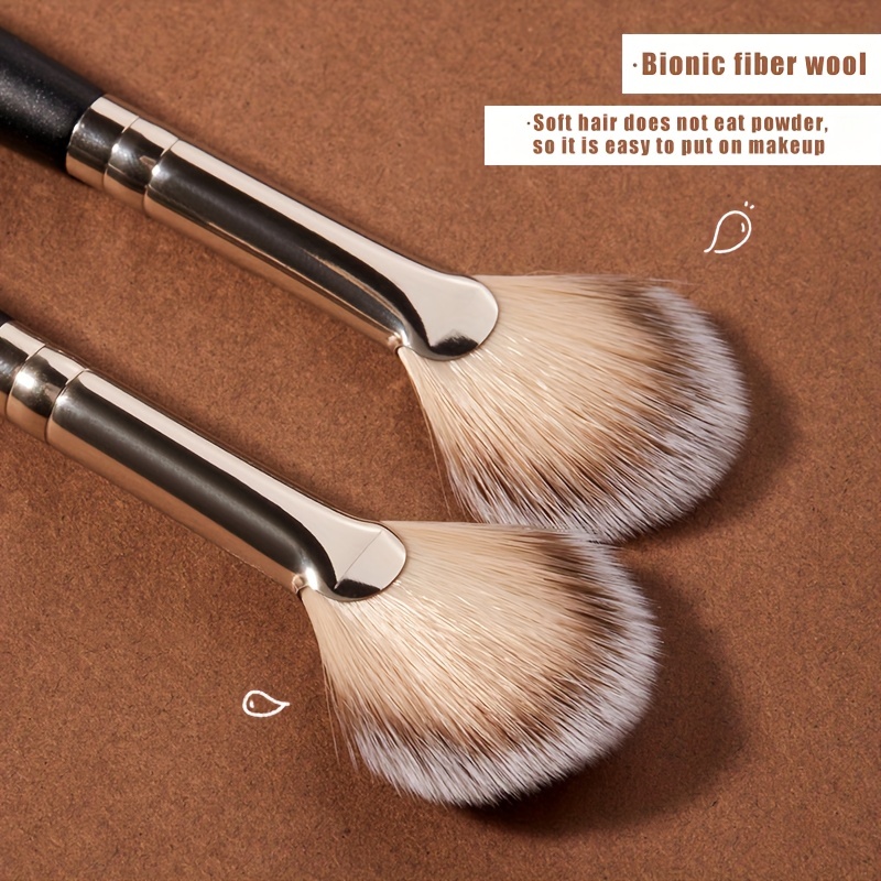 4pcs Small Fan-shaped Makeup Brush, Loose Powder Brush Set