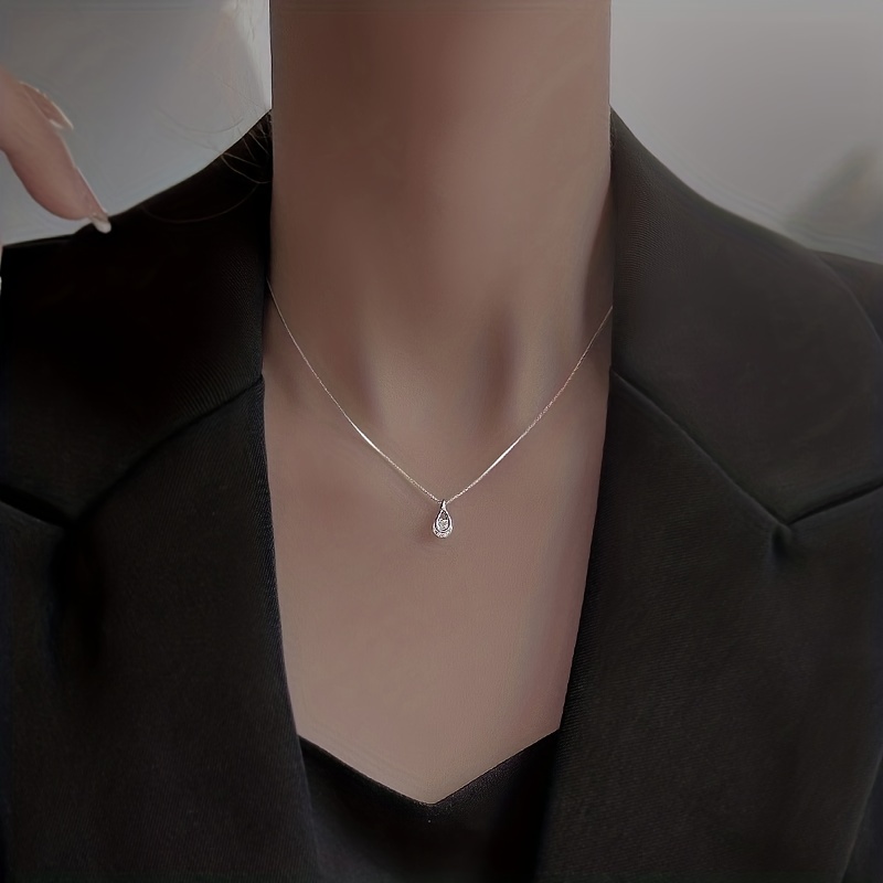 

Zircon Water Drop Necklace Light Luxury Pendant Necklace Elegant Clavicle Chain Jewelry For Women