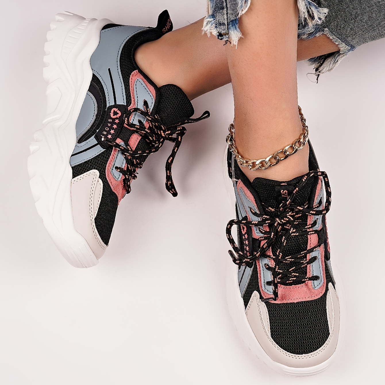 Women's Breathable Mesh Sneakers Low Top Lace Up Shoes