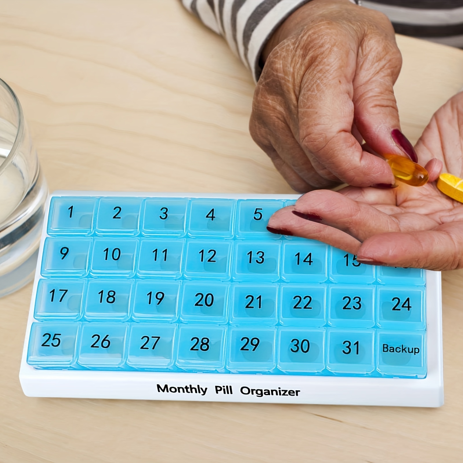 Small Weekly Pill Dispenser, Medication Management