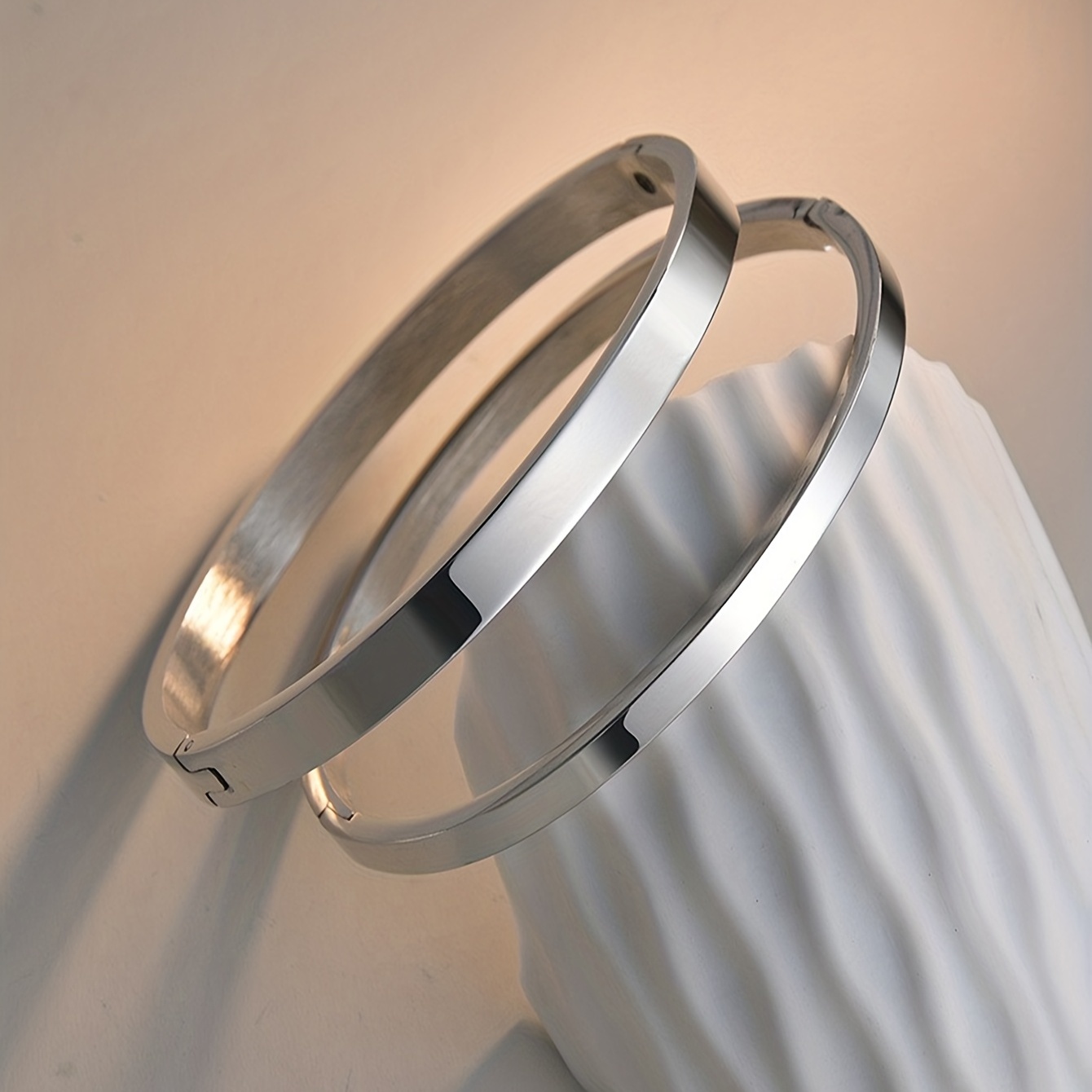 2pcs Stainless Steel Egg Shape O-Ring Buckle Bangles