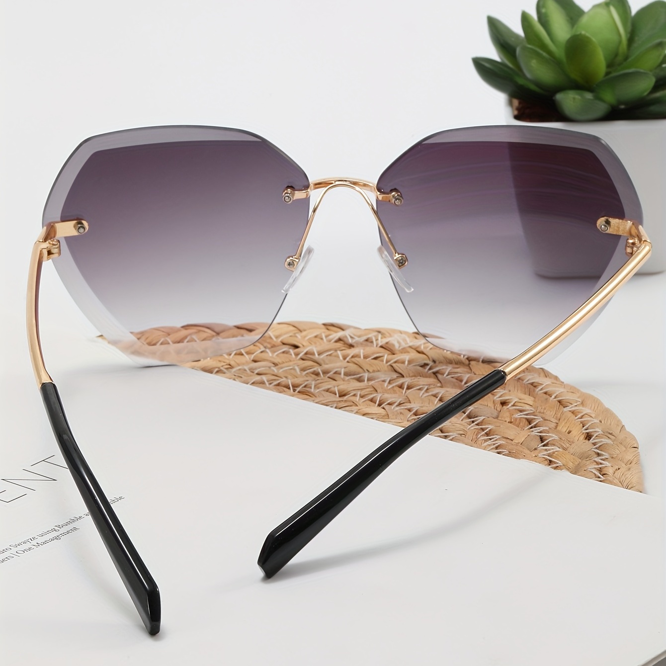 1pc Women's Fashionable Casual Vacation Sunglasses