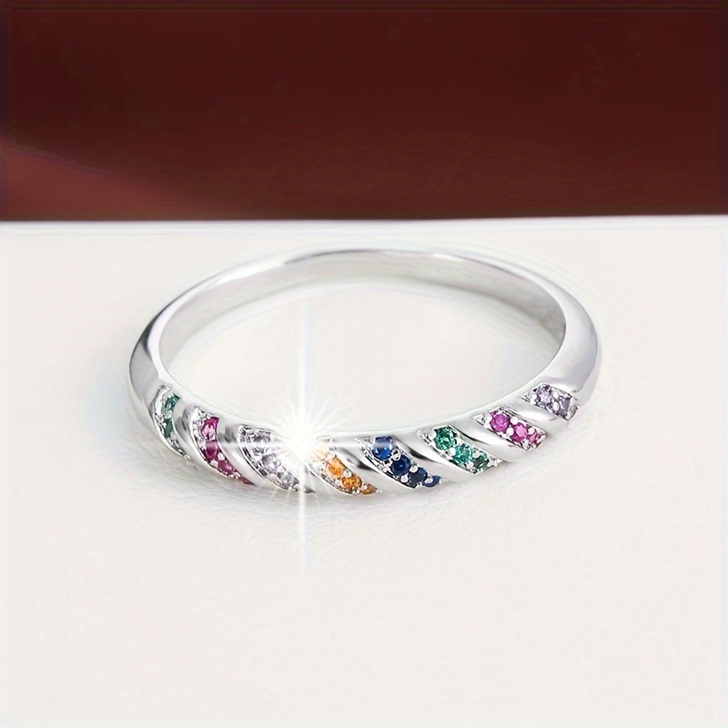 Zirconia Inlaid Spiral Ring for Women