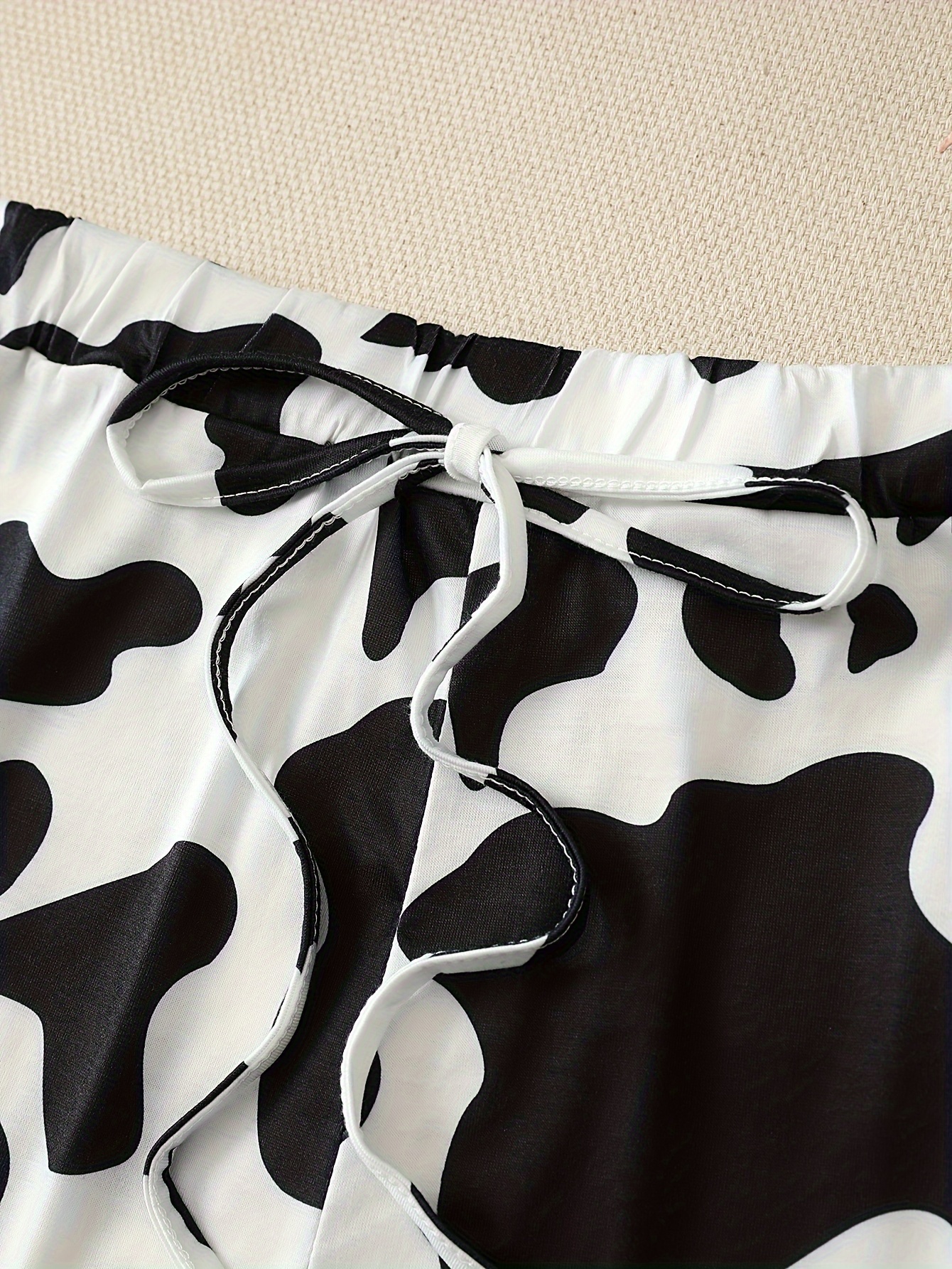 Cute Animal Cow Print Skin Women's Casual Shorts, Drawstring Shorts with  Pockets Athletic Gym Shorts for Women, Cute Animal Cow Print Skin, Small :  : Clothing, Shoes & Accessories