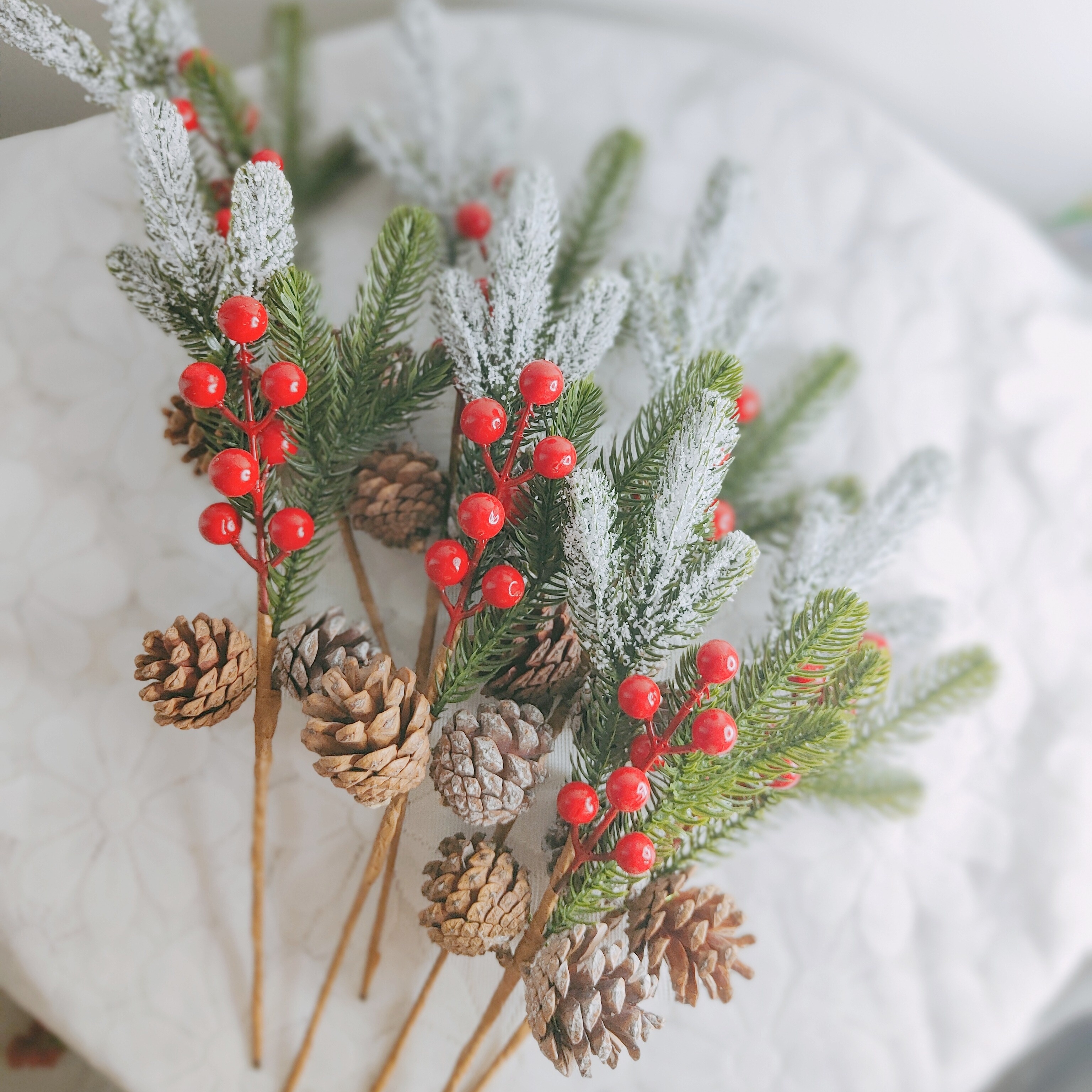 6pcs Red Bow Stems Pine Branches Evergreen Christmas Berries Decor  Artificial Pine Cones Branch Craft Wreath Pick & Winter Holiday Floral  Picks Holly