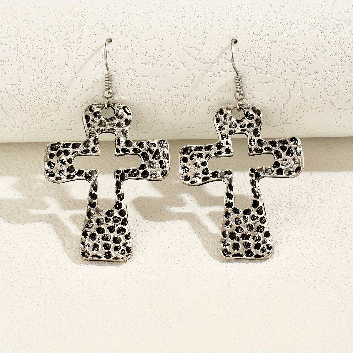 

Hollow Cross Vintage Leopard Pattern Dangle Earrings Retro Sexy Style Alloy Jewelry Creative Female Earrings