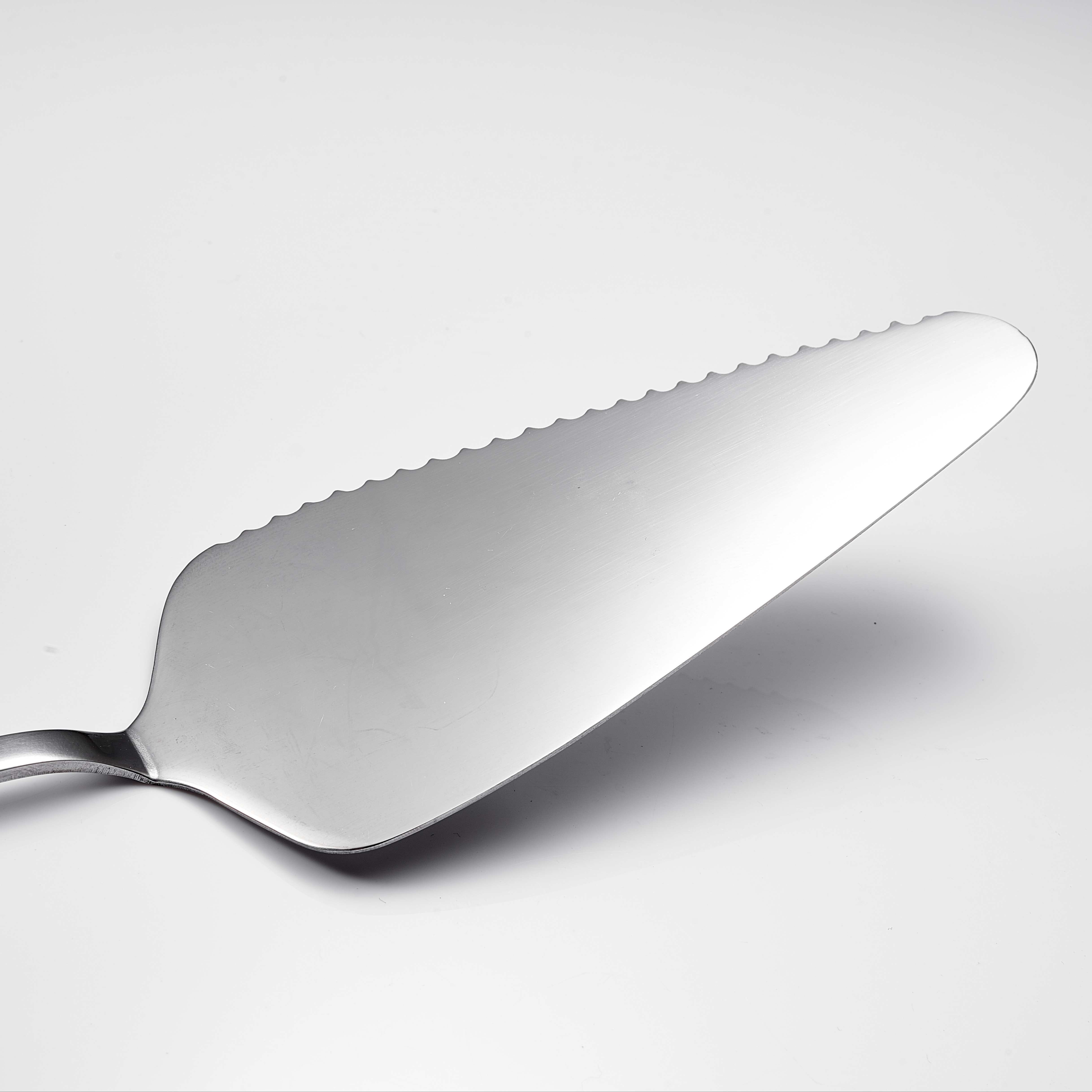 Lefty's Left Handed Cake Server - Stainless Steel - for Serving & Cutting  Pizza, Cheese, Pies, Dessert - Kitchen Tool for Holidays, Wedding,  Birthday