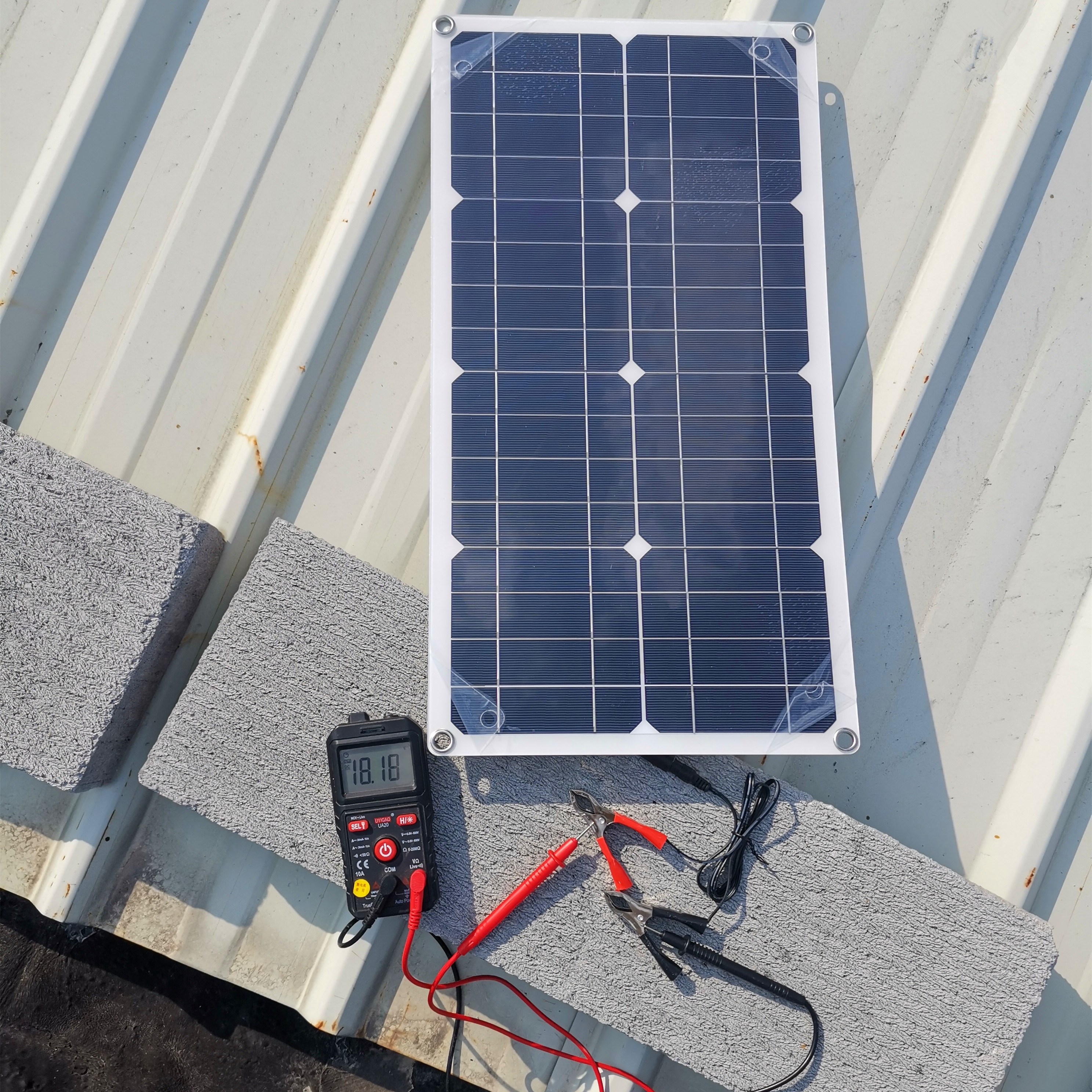 Kit solare 24V con pannello fotovoltaico 280W e regolatore 20A PWM con  uscite USB