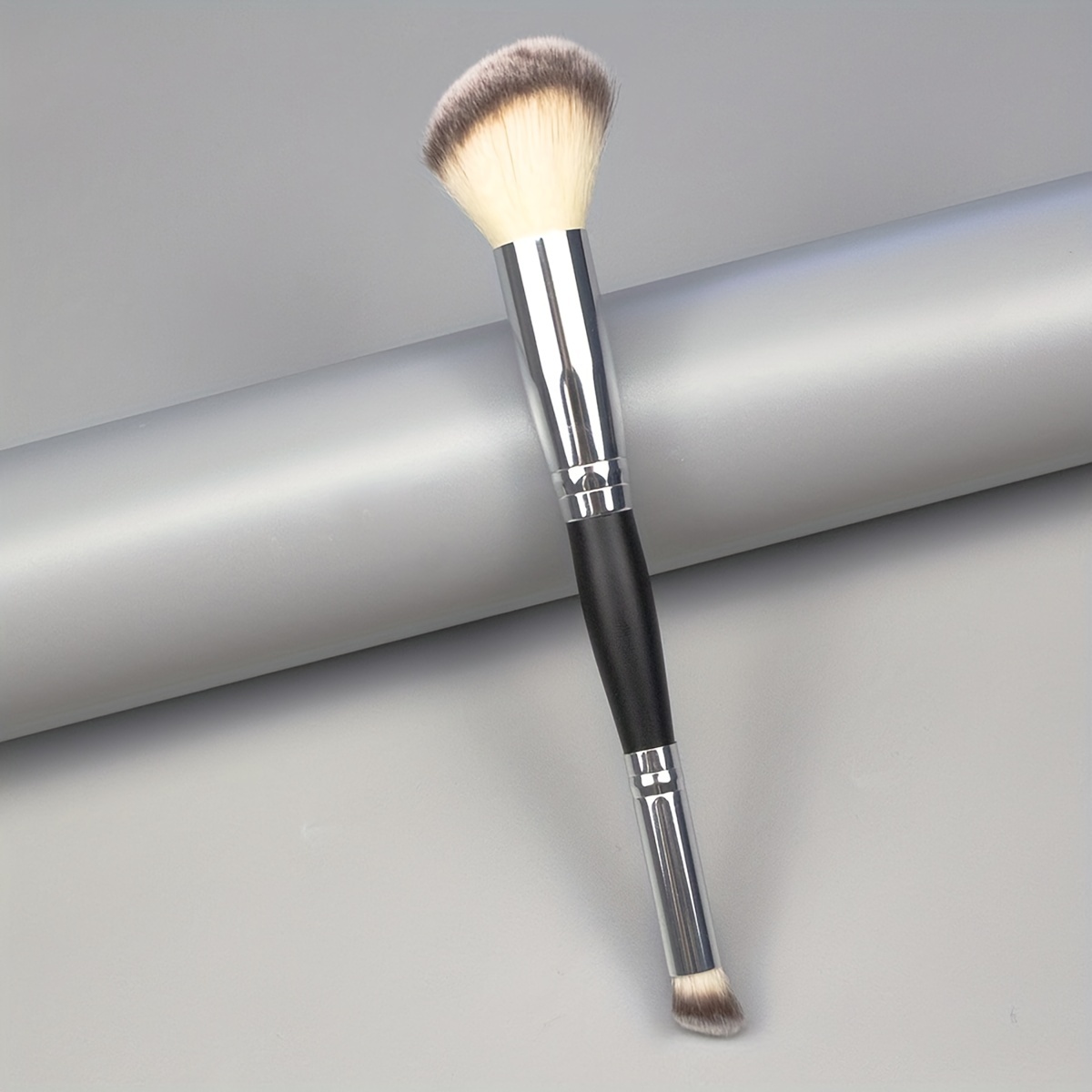 

Dual-ended Angled Contour Brush Nose Shadow Brush Perfect For Any Look Premium Synthetic Flawless Brush Ideal For Liquid, Cream, Powder, Blending, Buffing, Concealer