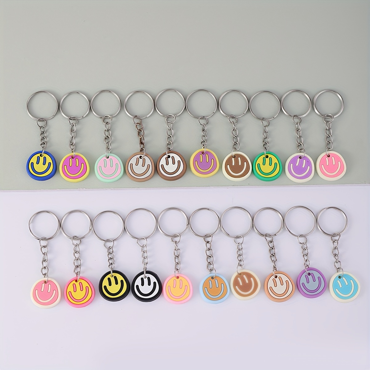 

20pcs Cartoon Smile Face Keychain Cute Key Chain Ring Purse Bag Backpack Charm Earbud Case Cover Accessories Party Supplies Gift