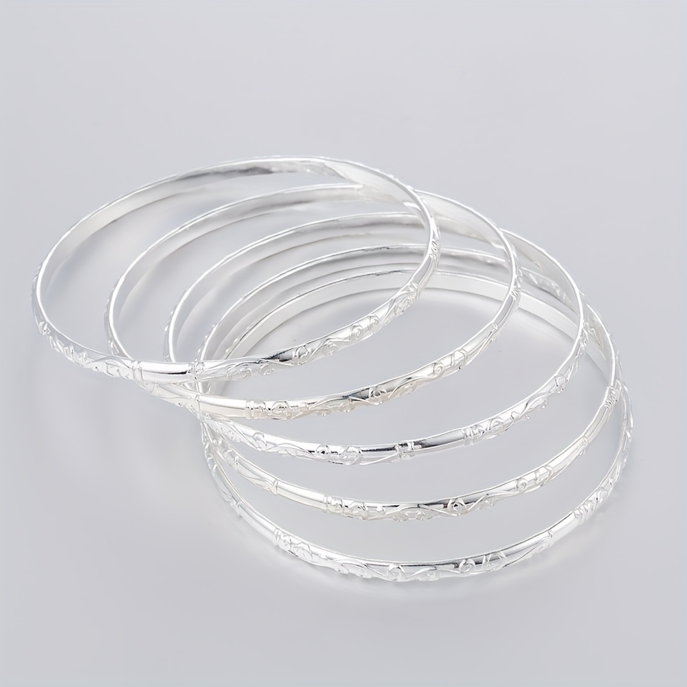 Fashionable Silver Geometric Circle Pattern Bracelet Set