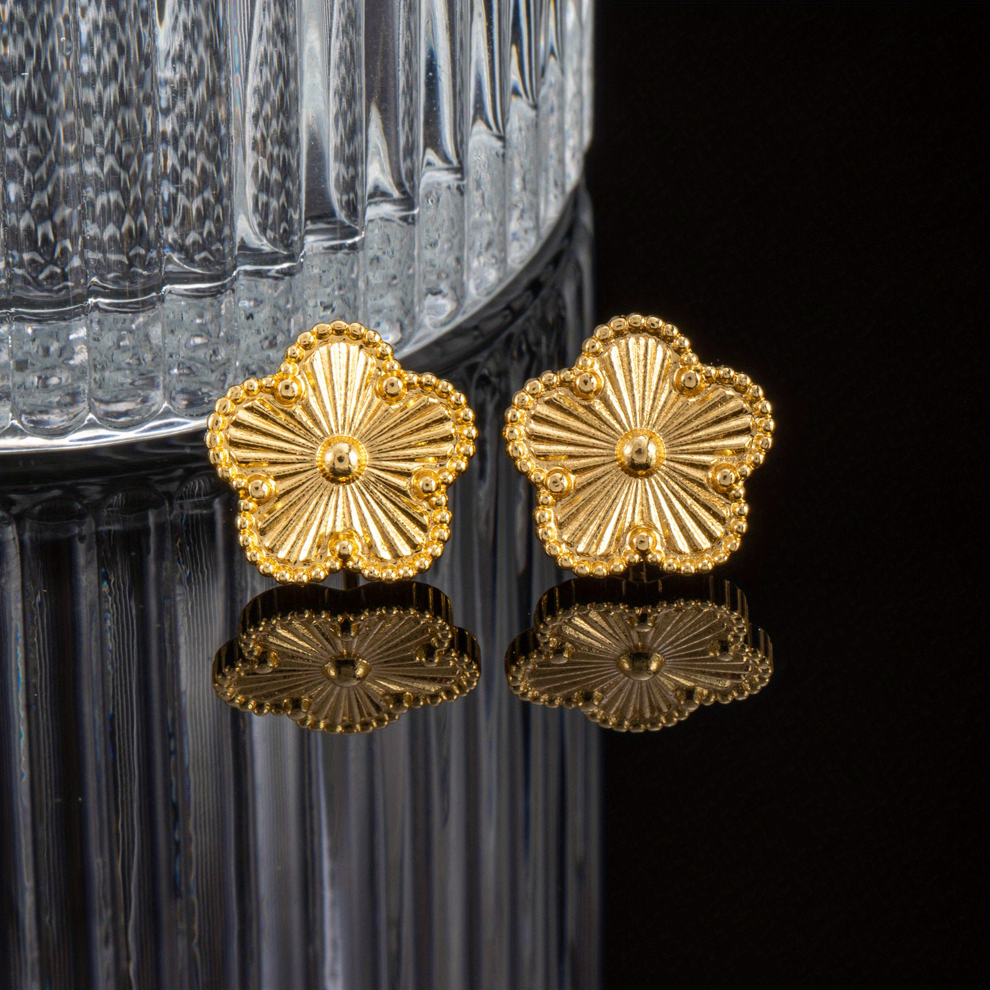 

2pcs Trendy Flower Earrings, Stainless Steel Elegant Ear Studs For Man