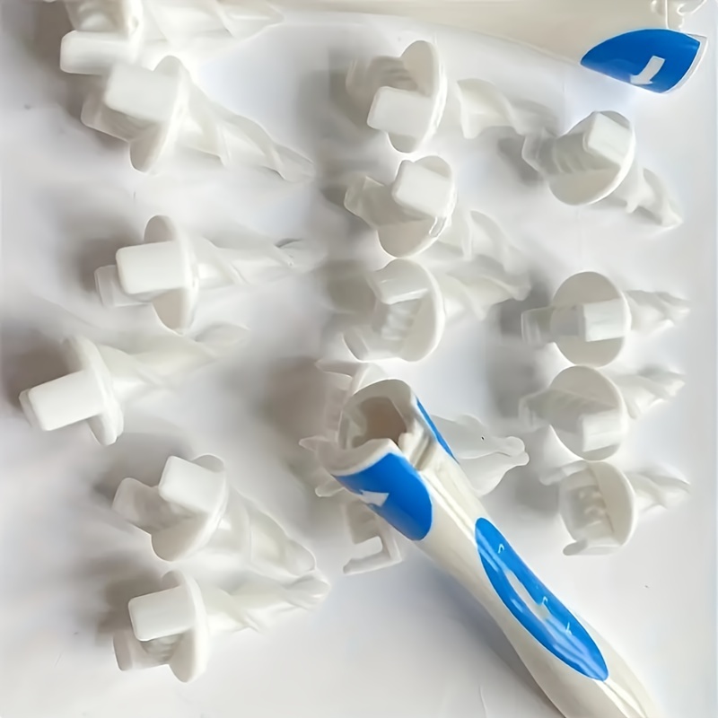 Silicone Ear Wax Remover Spiral Manual Ear Spoon Soft Grip Ear Wax Remover