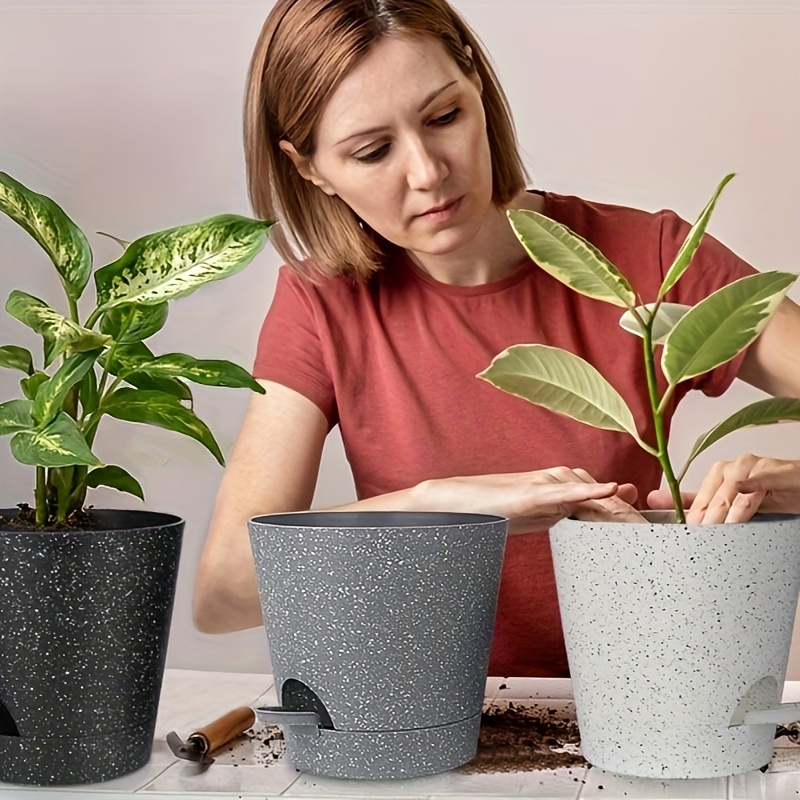 Macetas con soporte para plantas de interior – Juego de 2 macetas de 8 y 10  pulgadas, maceta moderna con textura de línea gris con agujeros de