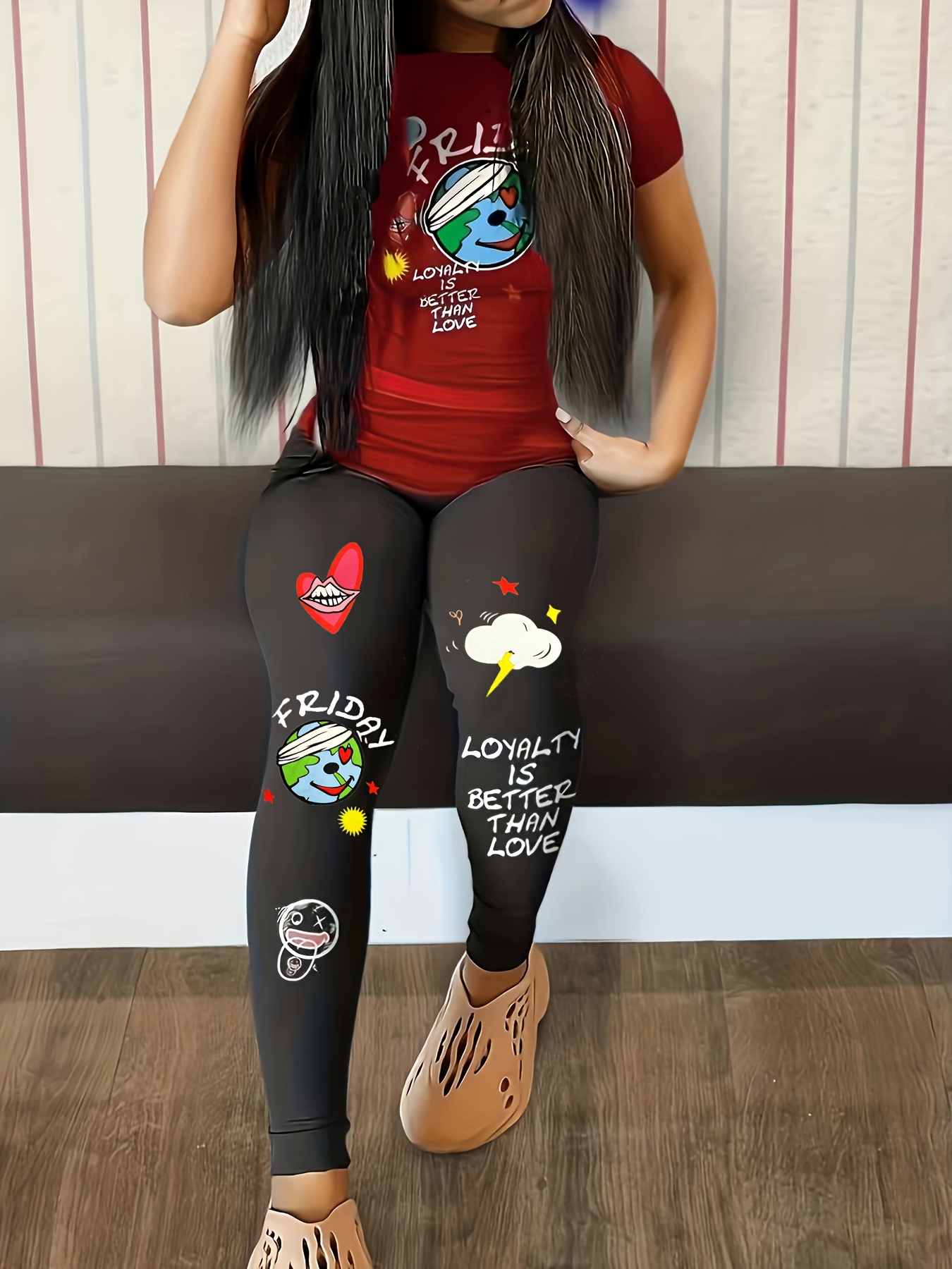 Casual Graphic Tee and Leggings Outfit