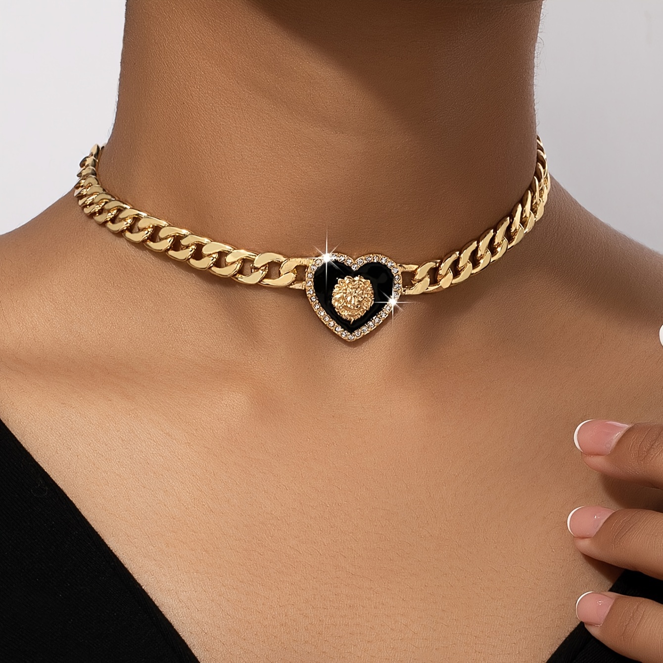 Metal Heart Chain Design Lion Pattern Choker Elegant Sexy Style Iron Jewelry Creative Female Necklace