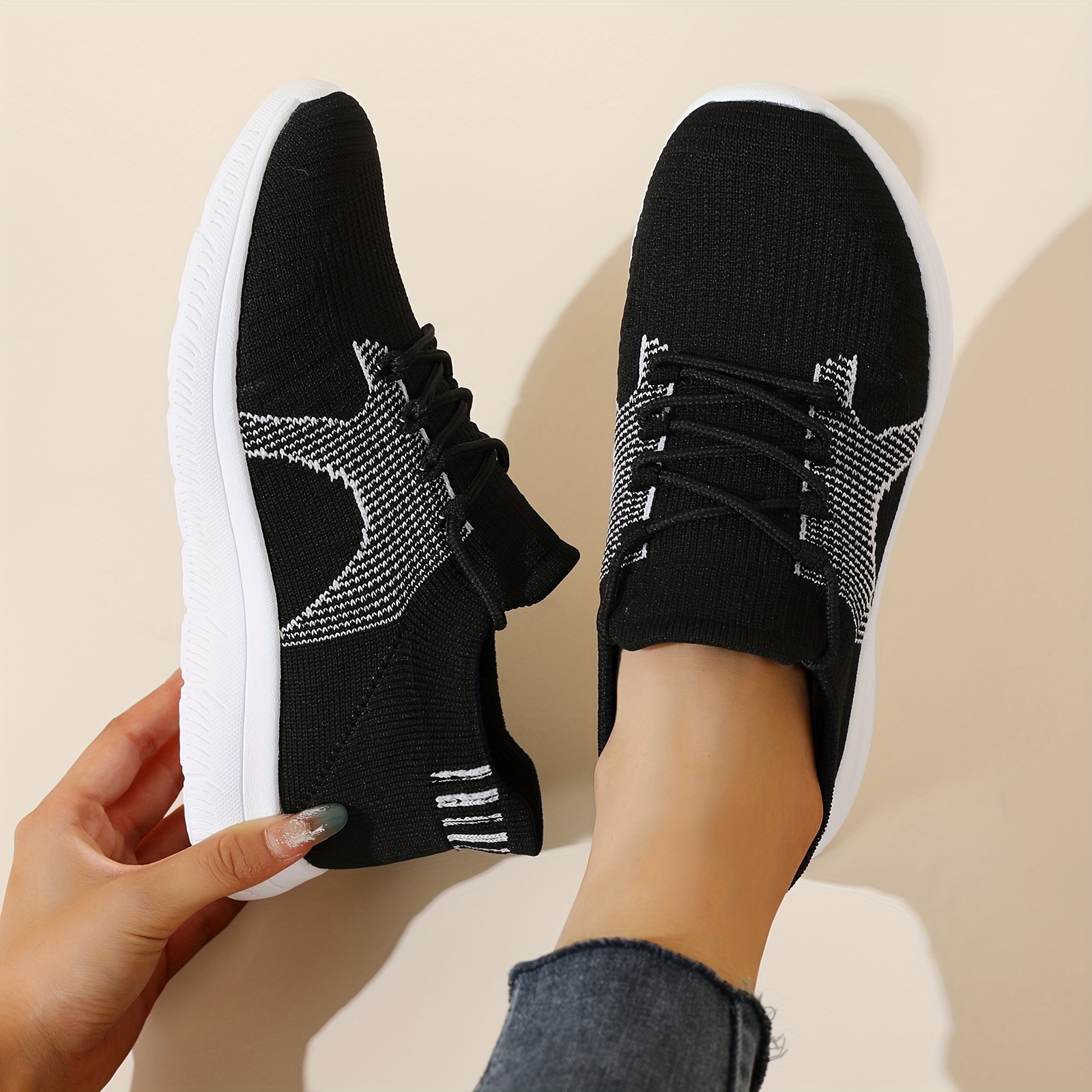 Black non best sale slip tennis shoes