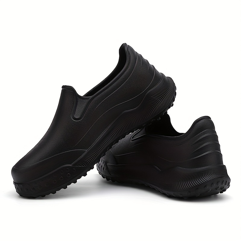 Solid black best sale slip resistant shoes