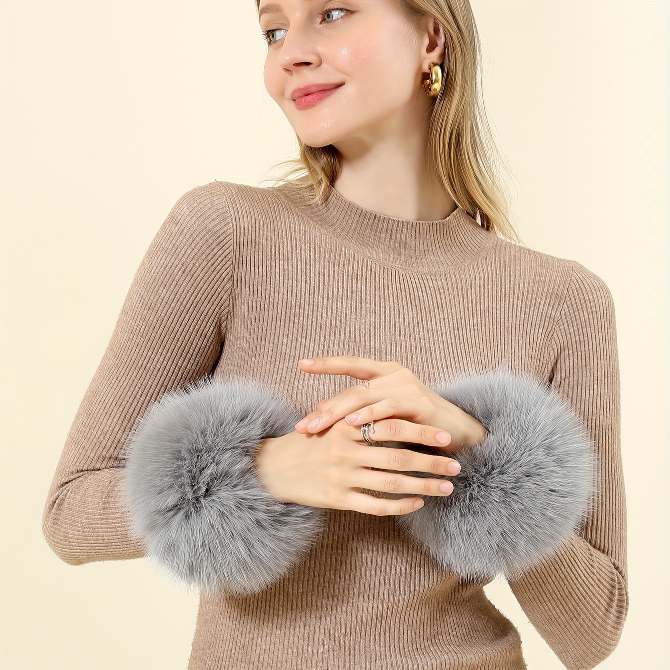 Stylish Faux Fur Sleeves Ladies Solid Color Soft Cozy Fluffy Wrist Cover  Autumn Winter Short Warm Decoration Circular Sleeve Cuff