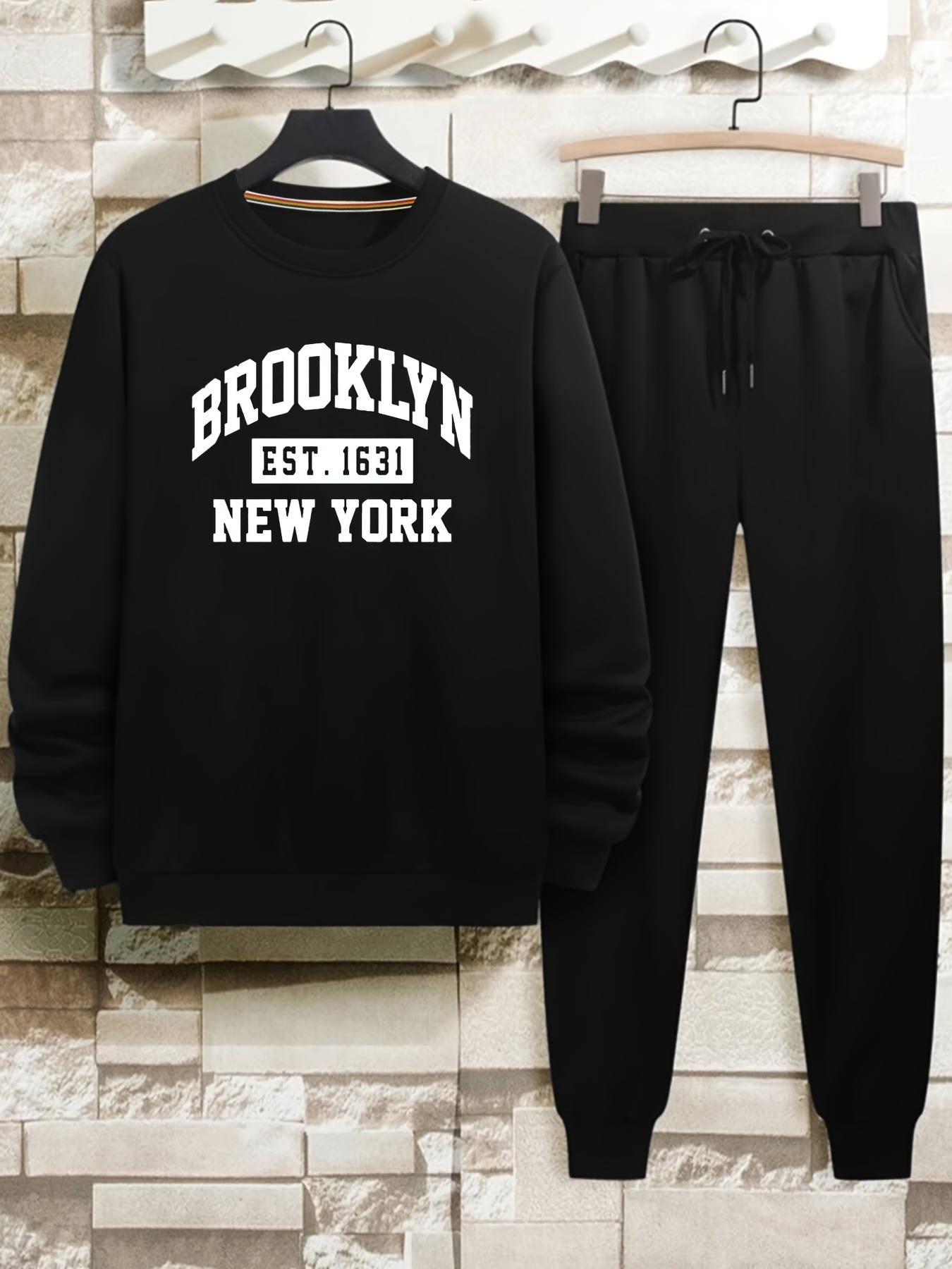 Men Letter Printed Round Neck Hoodie And Sweatpants Two Pieces Set