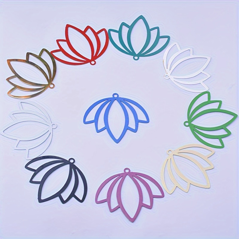 

Lot de 6 pendentifs en de fleur en laiton de style bohème, de breloque en lotus creux pour la fabrication de boucles d'oreilles DIY,