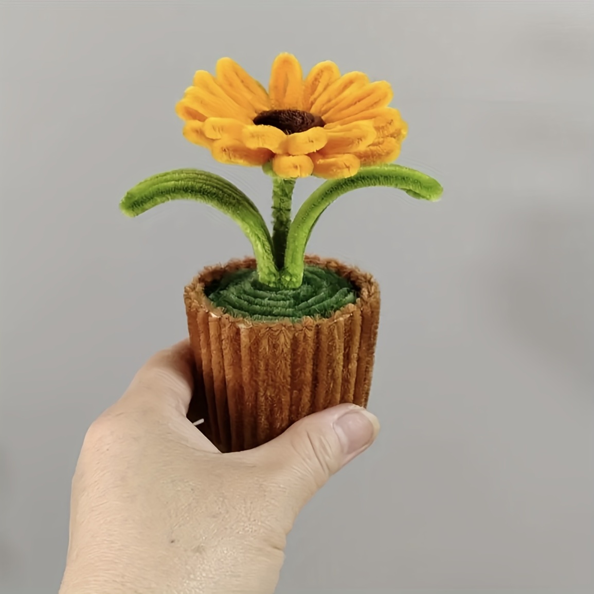 Kids Craft: Pipe Cleaner Sunflowers