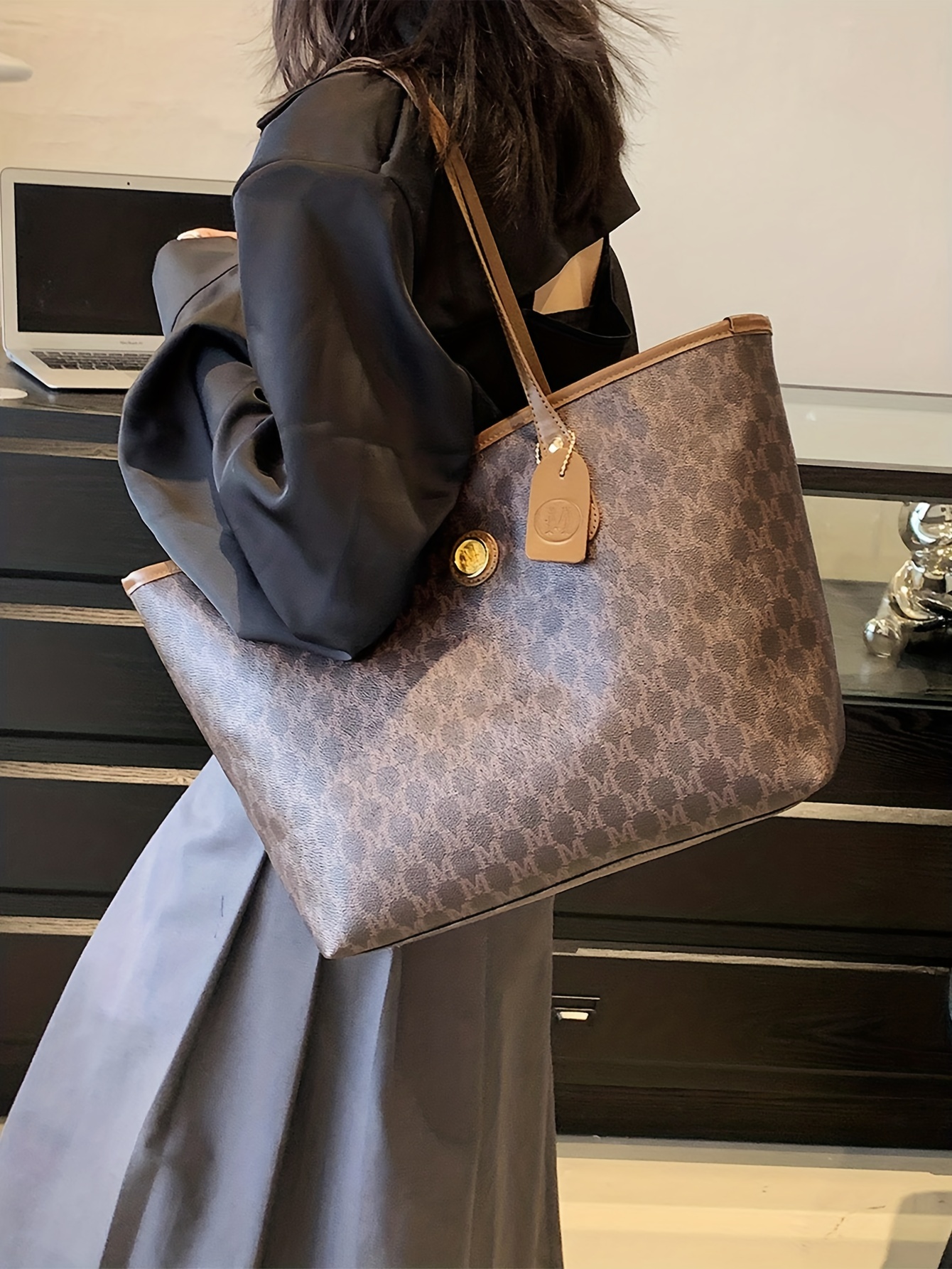 Trendy Letter Print Tote Bag, Large Capacity Zipper Shoulder Bag