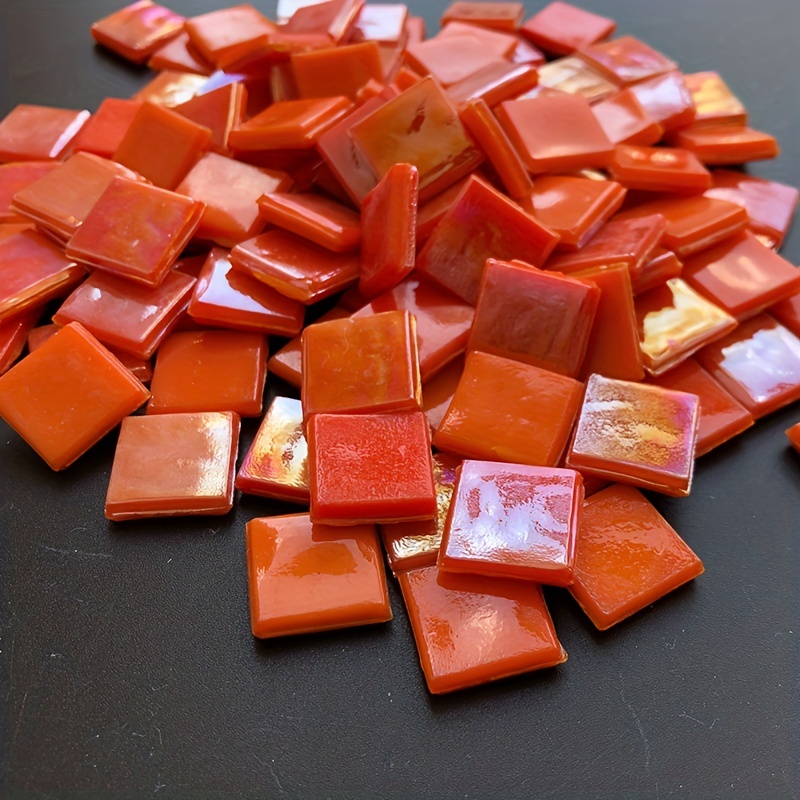 

60 pièces de mosaïque de jade de glace de couleur orange-rouge fondu chaud pour la décoration artisanale DIY, adaptées aux matériaux carrés pour les puzzles créatifs et les peintures artistiques.