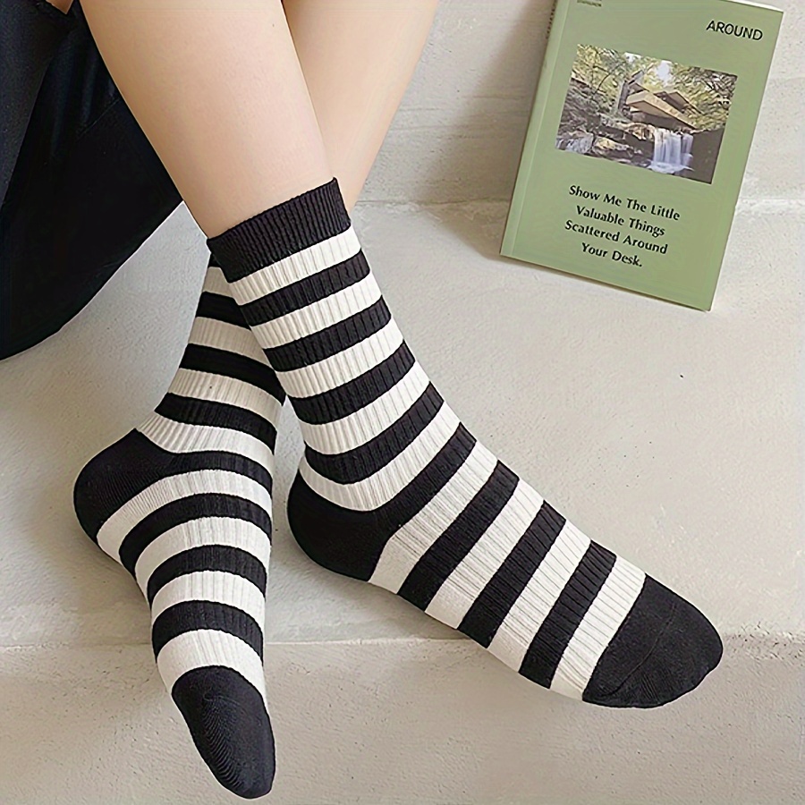 5 Pairs Black & White Unisex Socks, Trendy & Comfy Mid Tube Socks, Women's Stockings & Hosiery