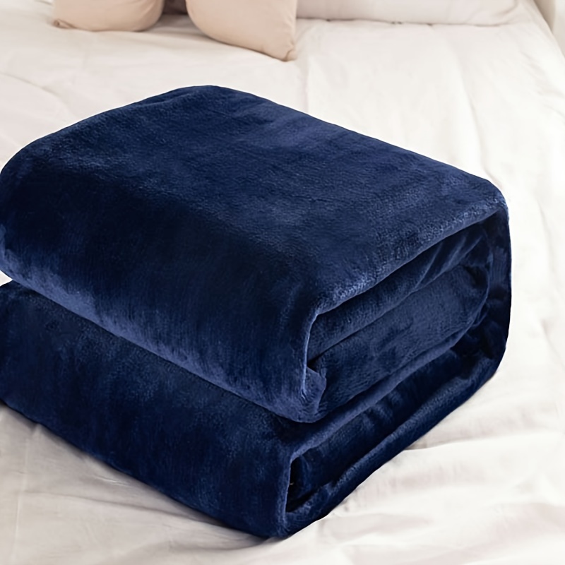 New Solid Color Flannel Blanket Covering Blanket Casual Office Blanket Royal Blue