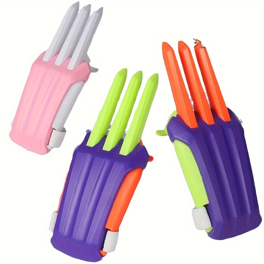 3D Carrot Claws Plastic Claw Weapon Model Props Halloween Carrot Toy
