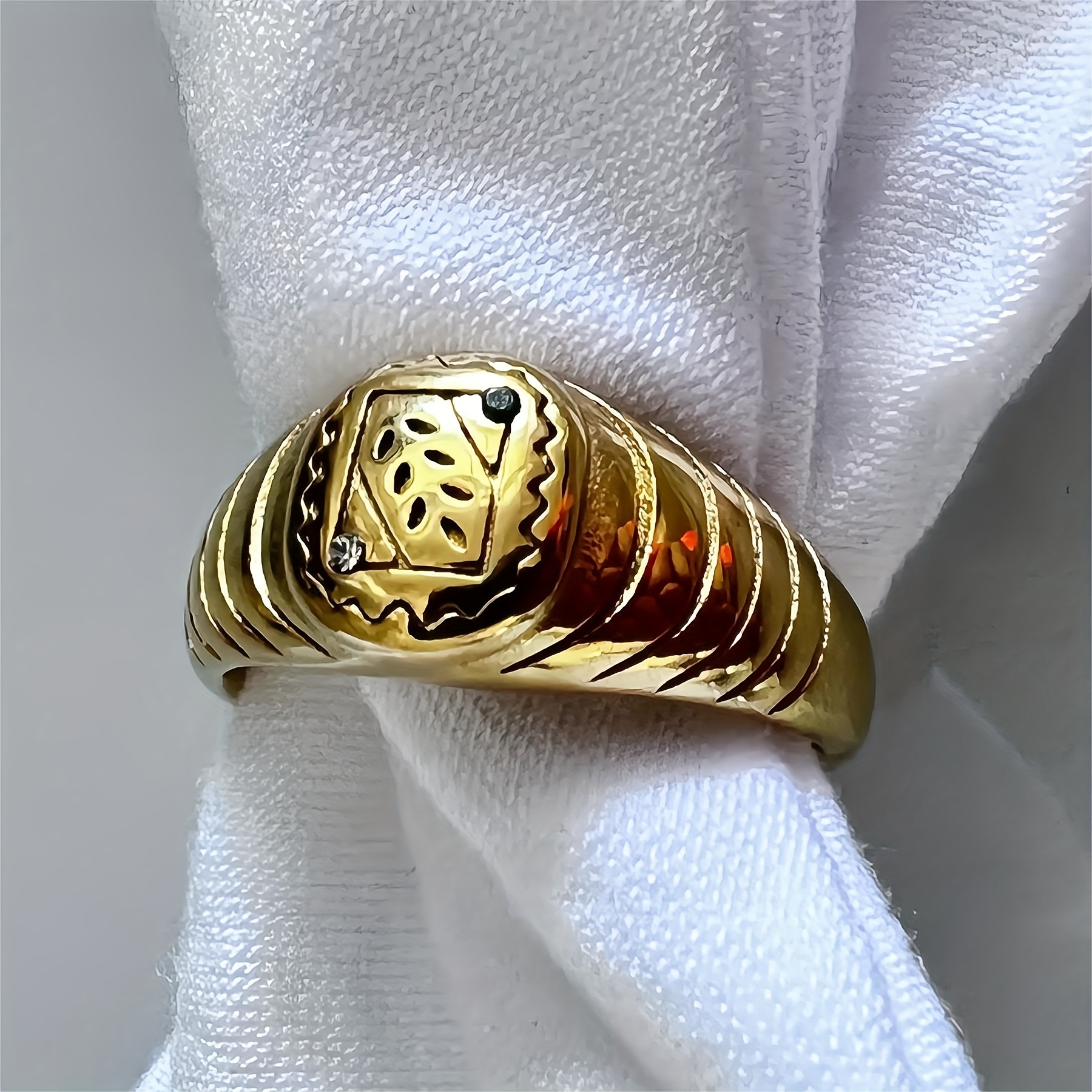 Men's Stainless Steel Leaf Pattern Ring with Rhinestone Accent