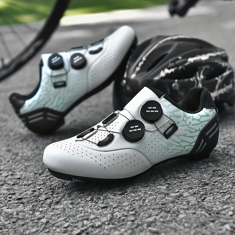 Delta look store cycling shoes