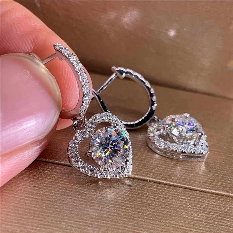 

Exquisite Hoop Earrings With Shiny Heart Pendant Copper Jewelry Embellished With Zircon Elegant Luxury Style Female Wedding Earrings