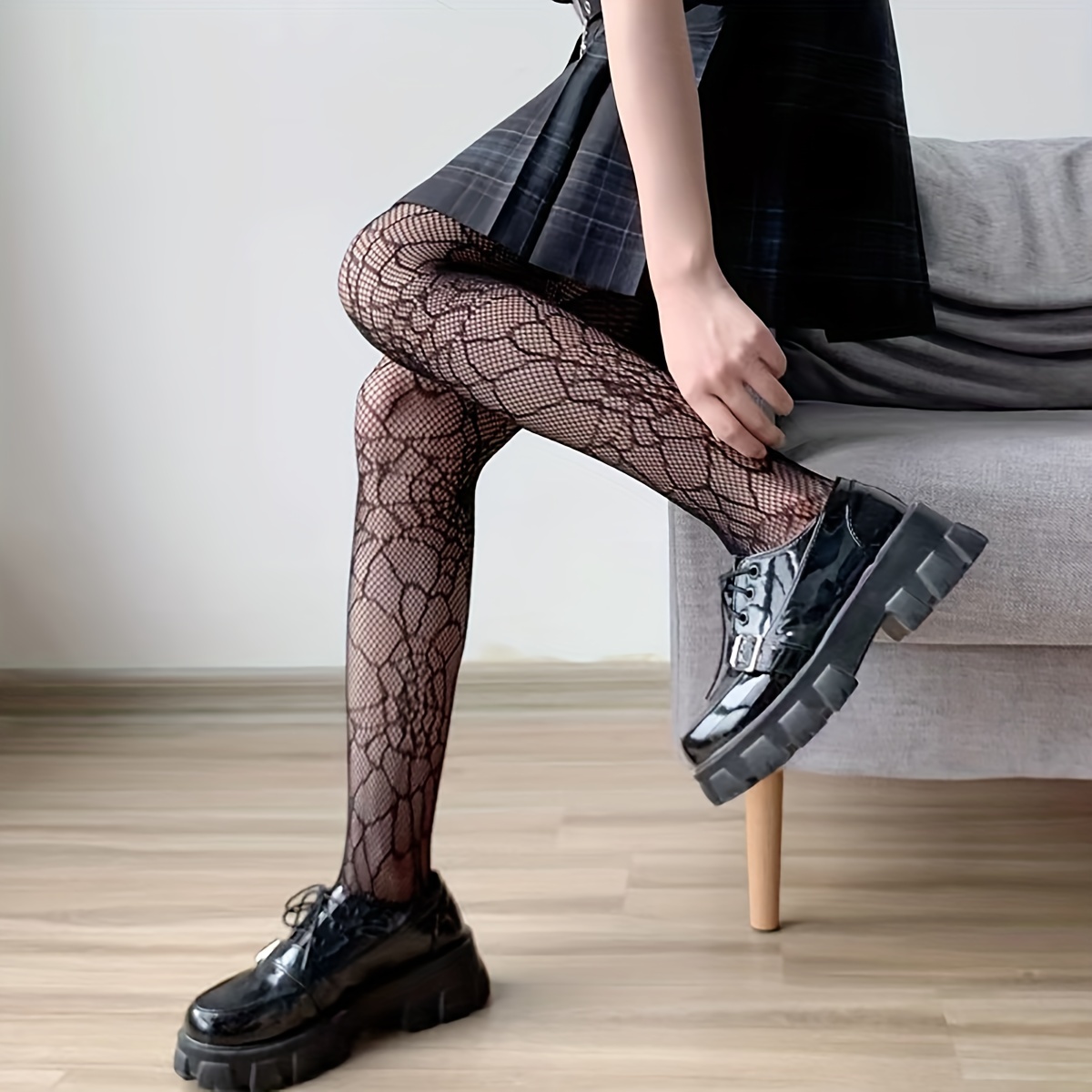 Hollowed-out Tights Spider Net Fishnet Stockings Women Sexy Silk Nylon High  Waist Goth Black Tights - China Socks and Pantyhose price